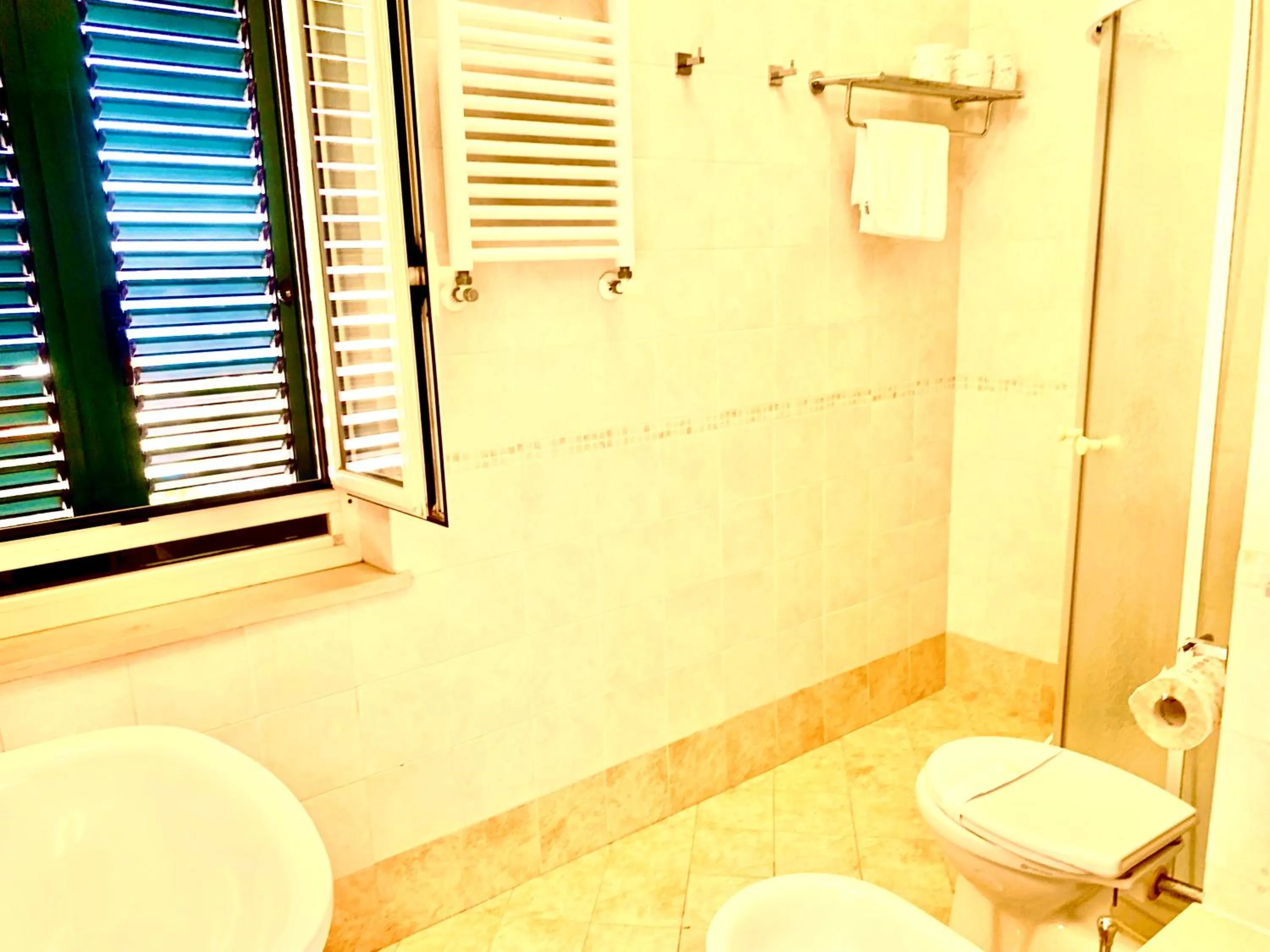 Bathroom in Artis Mare