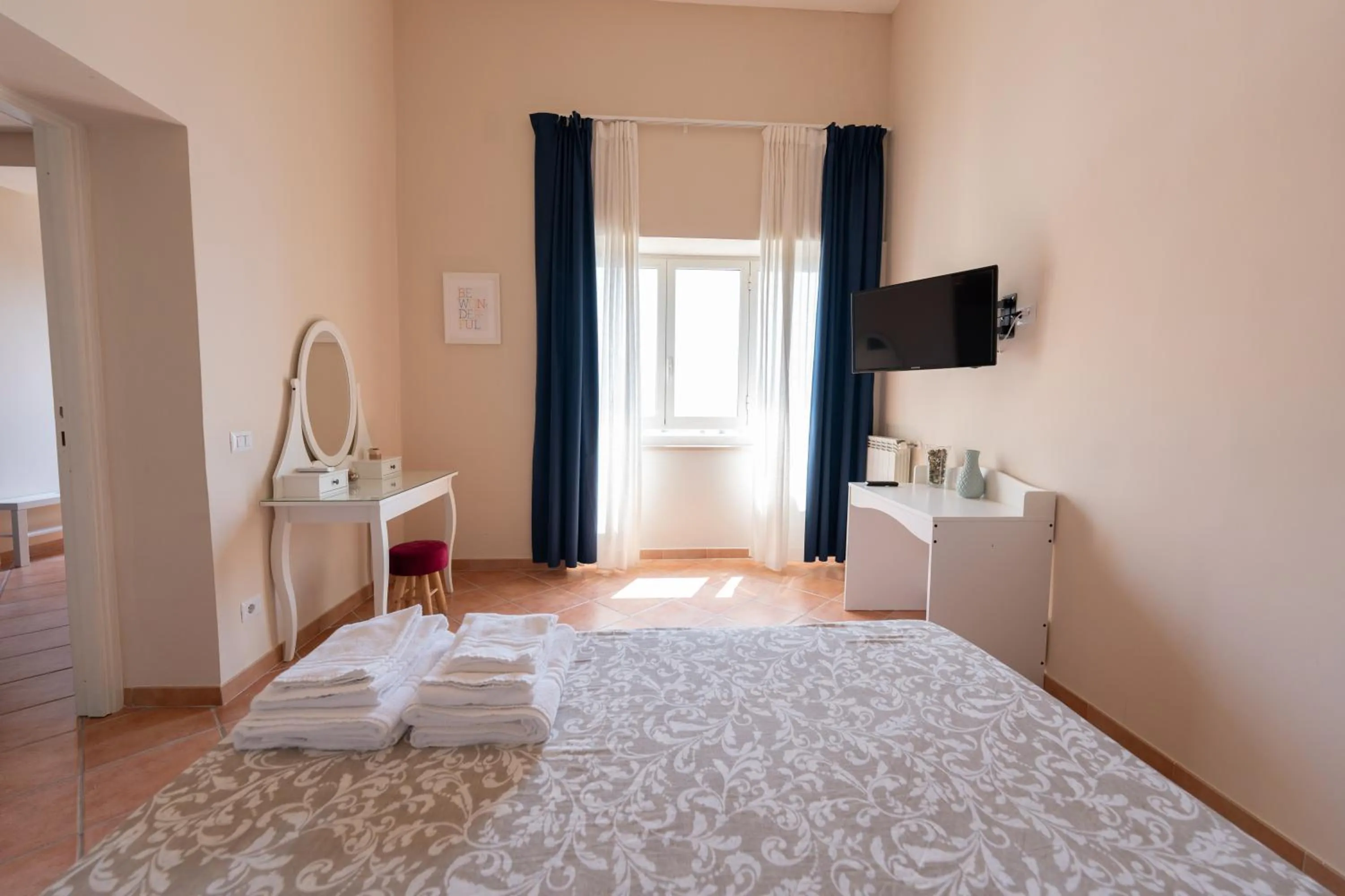 Photo of the whole room, Bed in Artis Mare