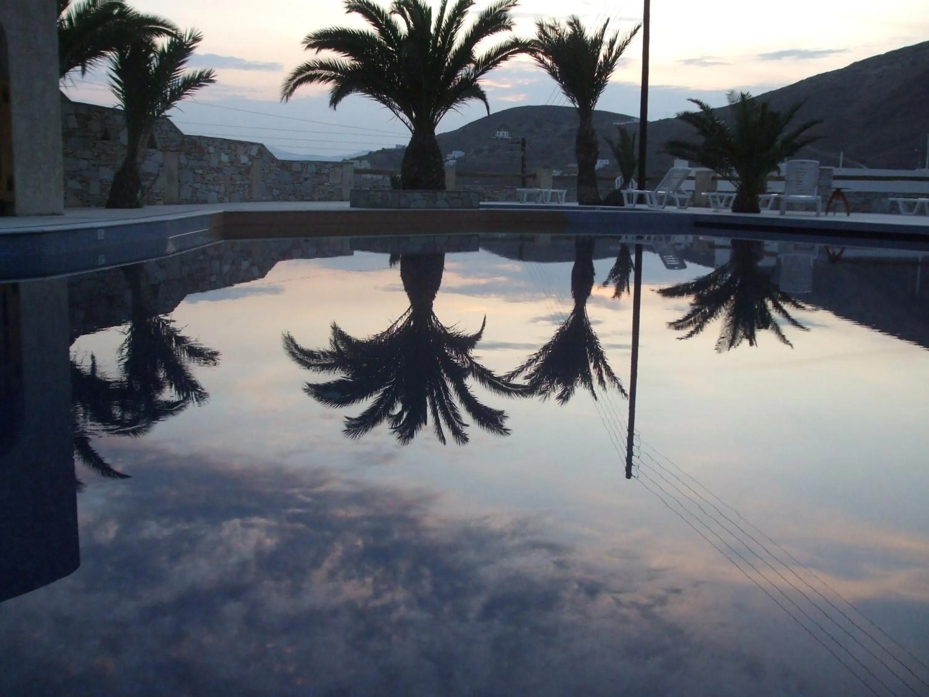 Swimming pool in Homer's Inn Hotel