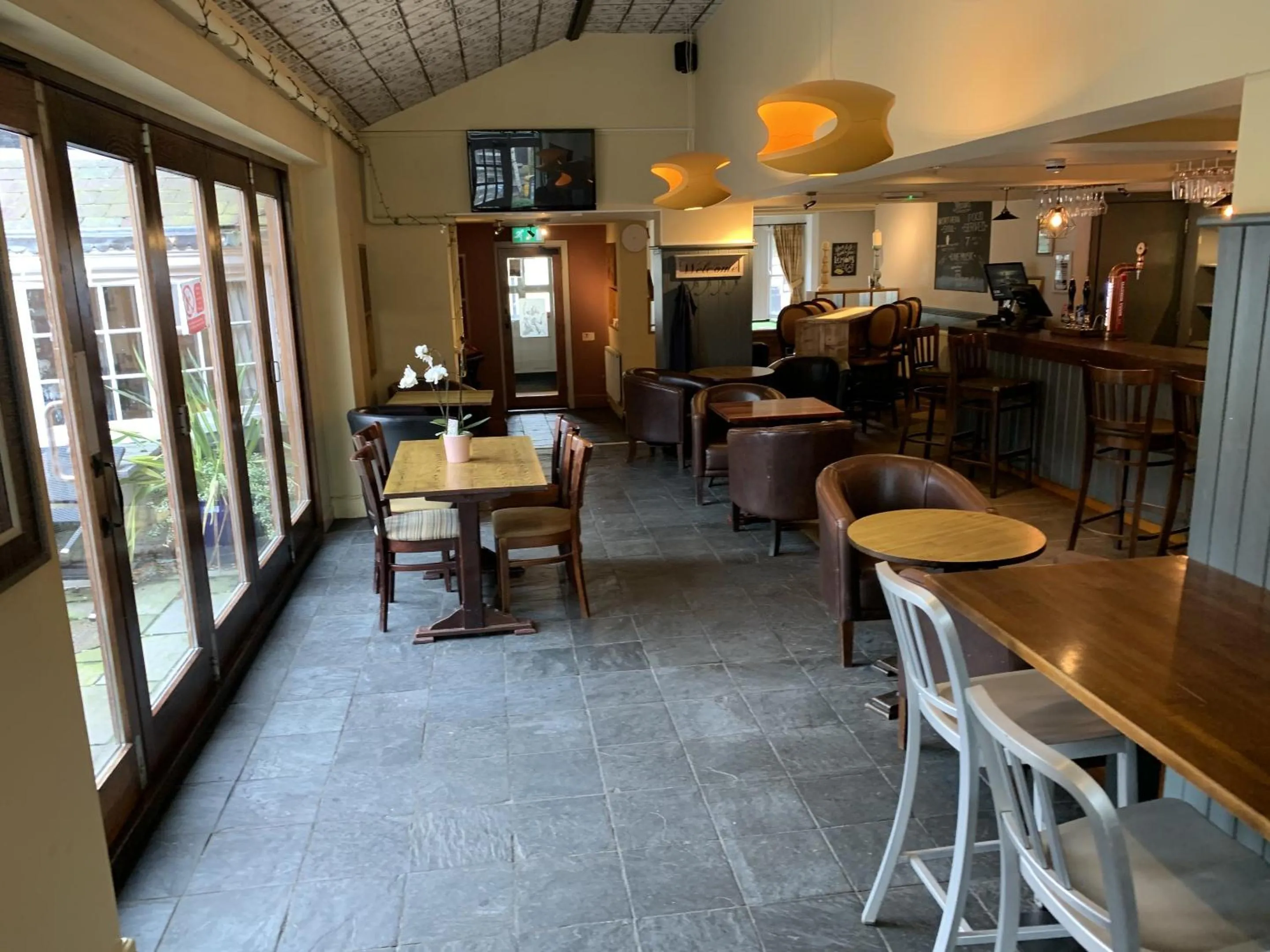 Lounge or bar in George and Dragon