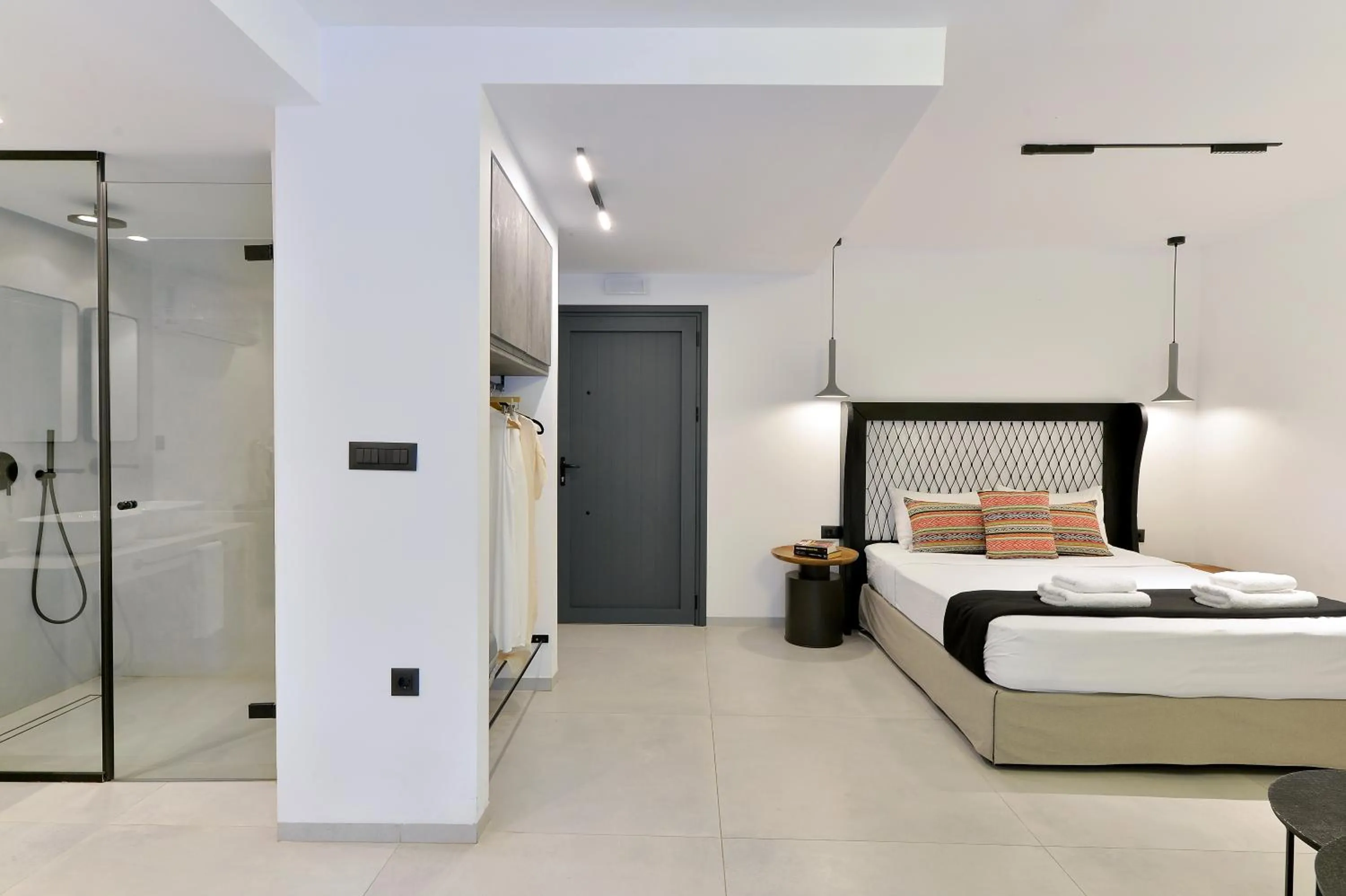 Bathroom, Bed in Yianna Hotel