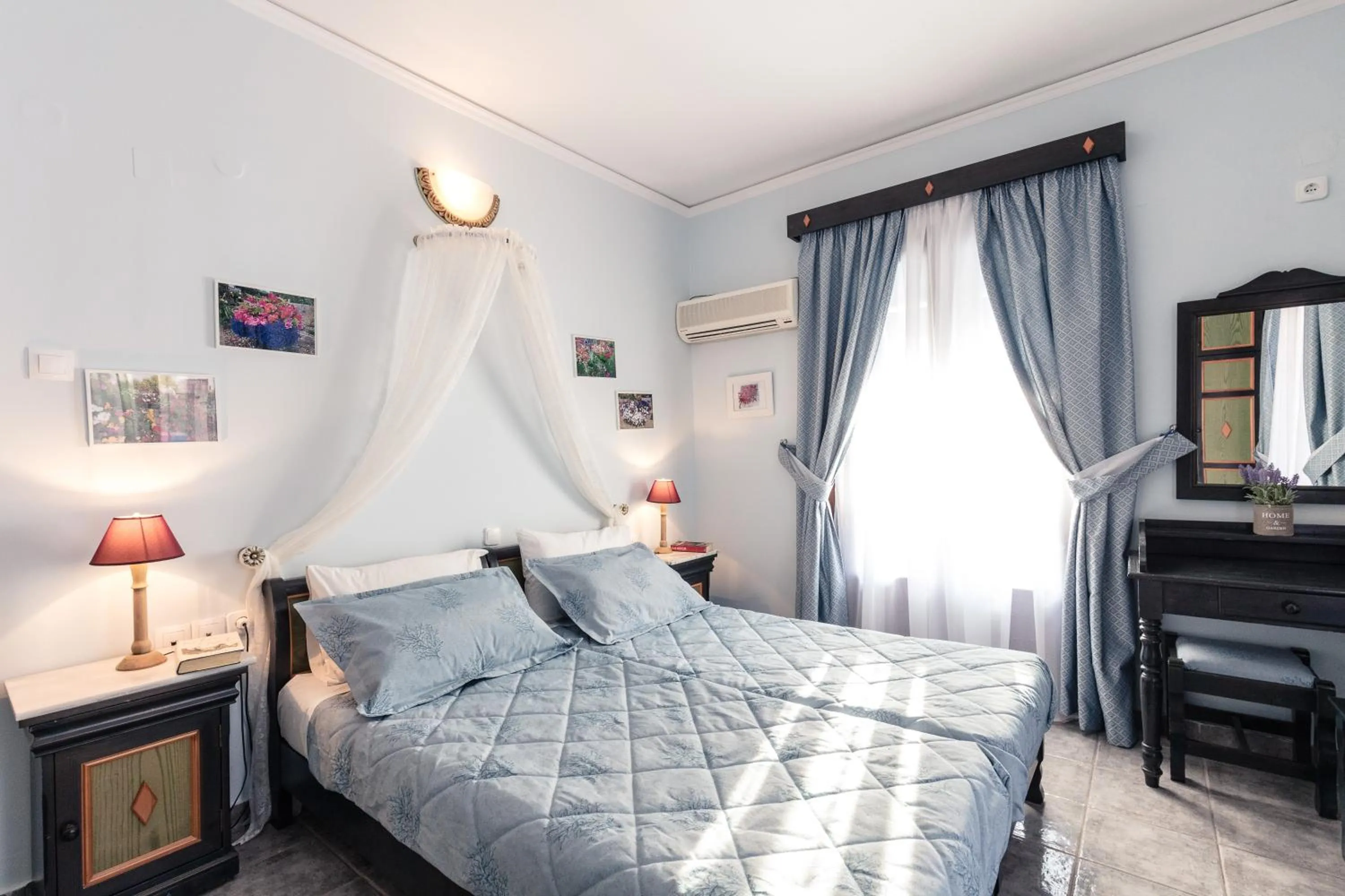 Bedroom, Bed in Yianna Hotel