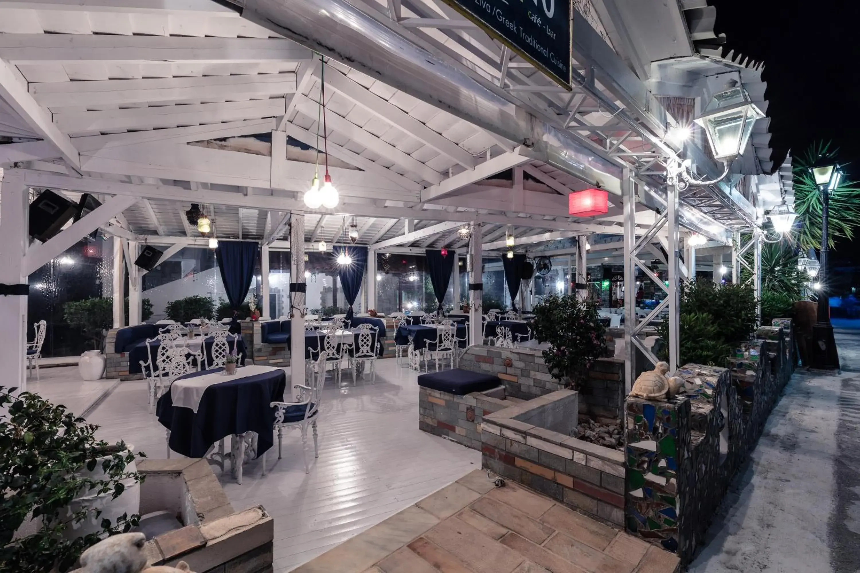 Restaurant/places to eat in Yianna Hotel Restaurant/places to eat in Yianna Hotel