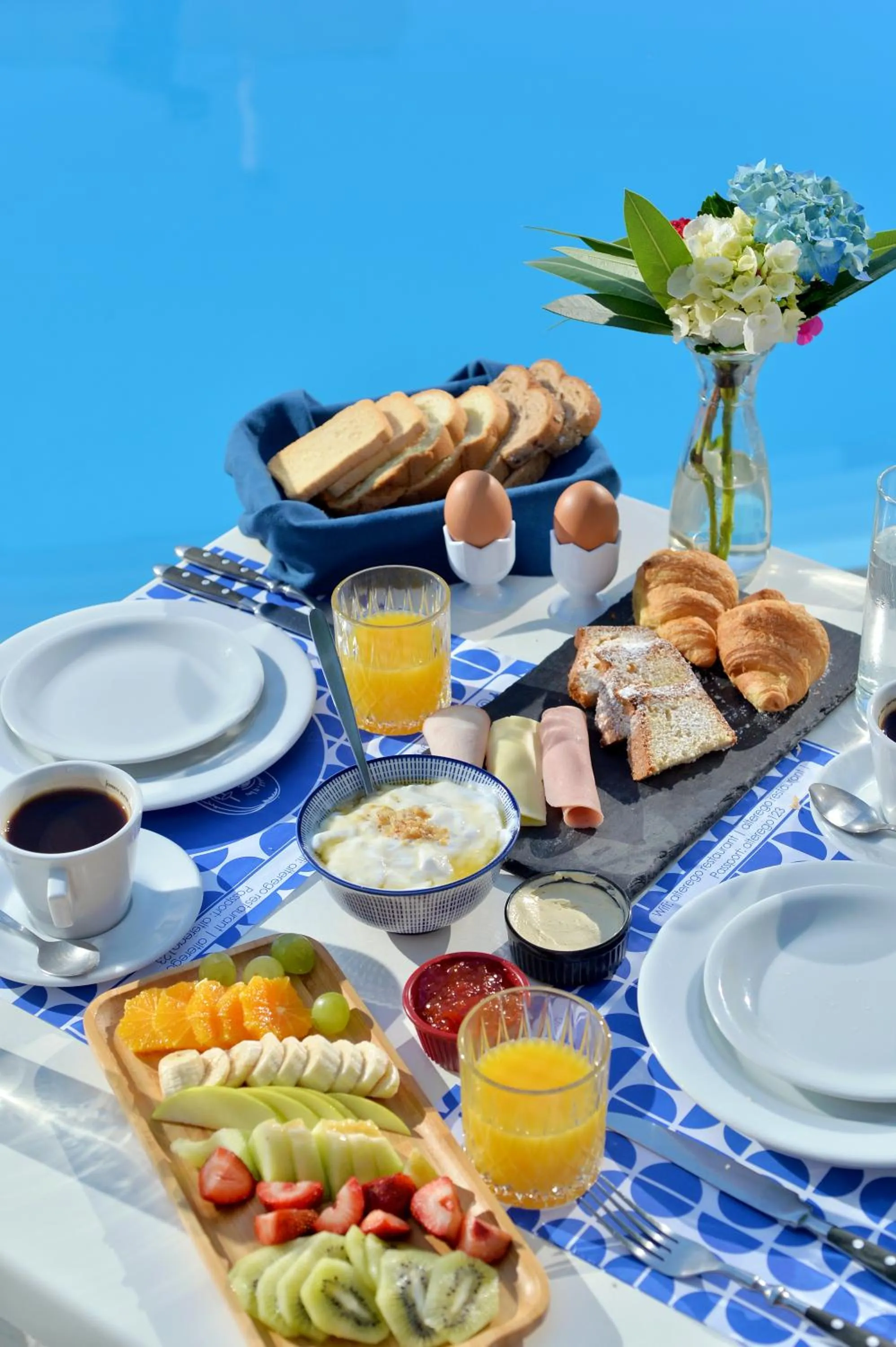 Continental breakfast in Yianna Hotel