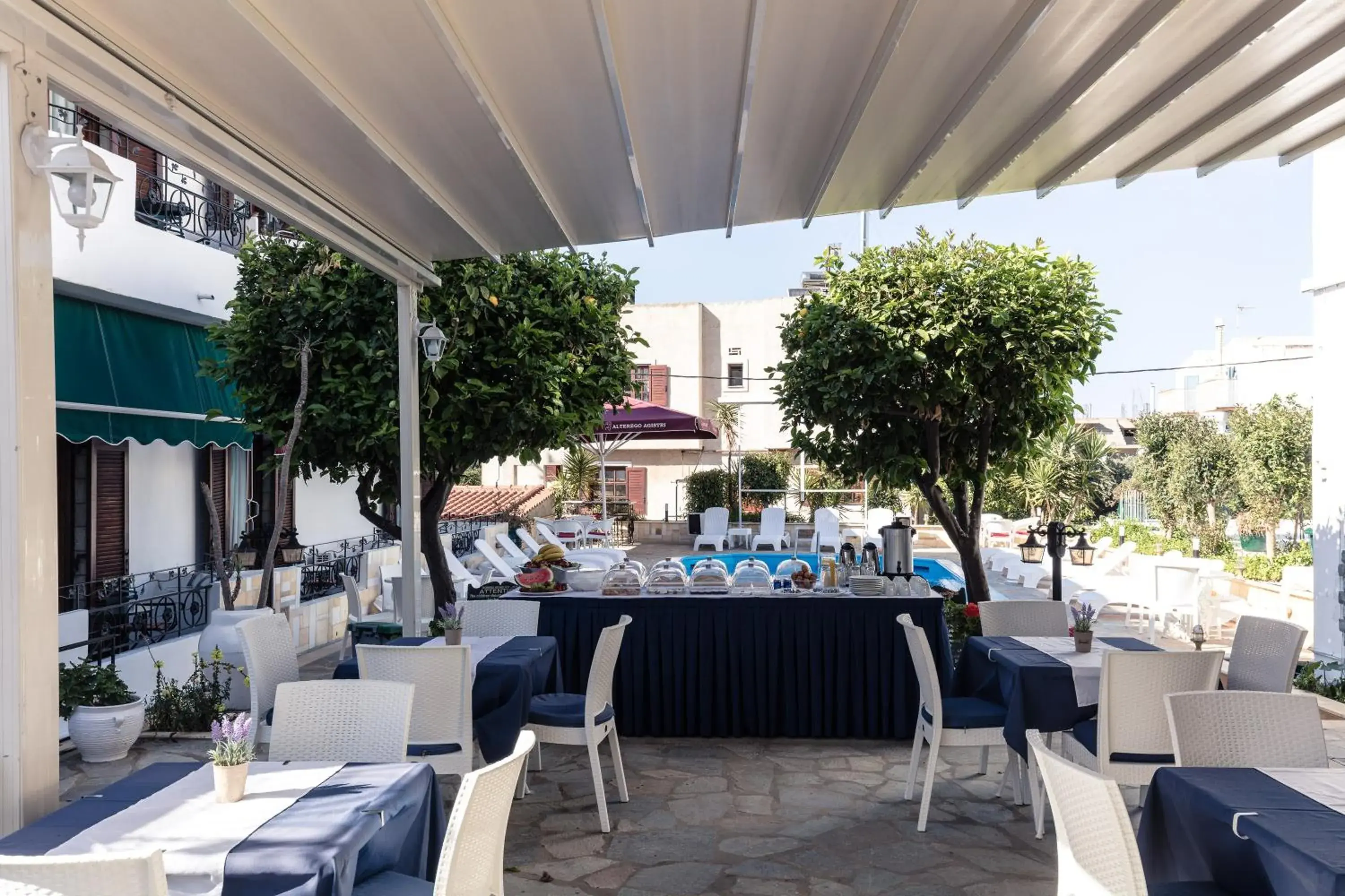 Restaurant/places to eat in Yianna Hotel Restaurant/places to eat in Yianna Hotel