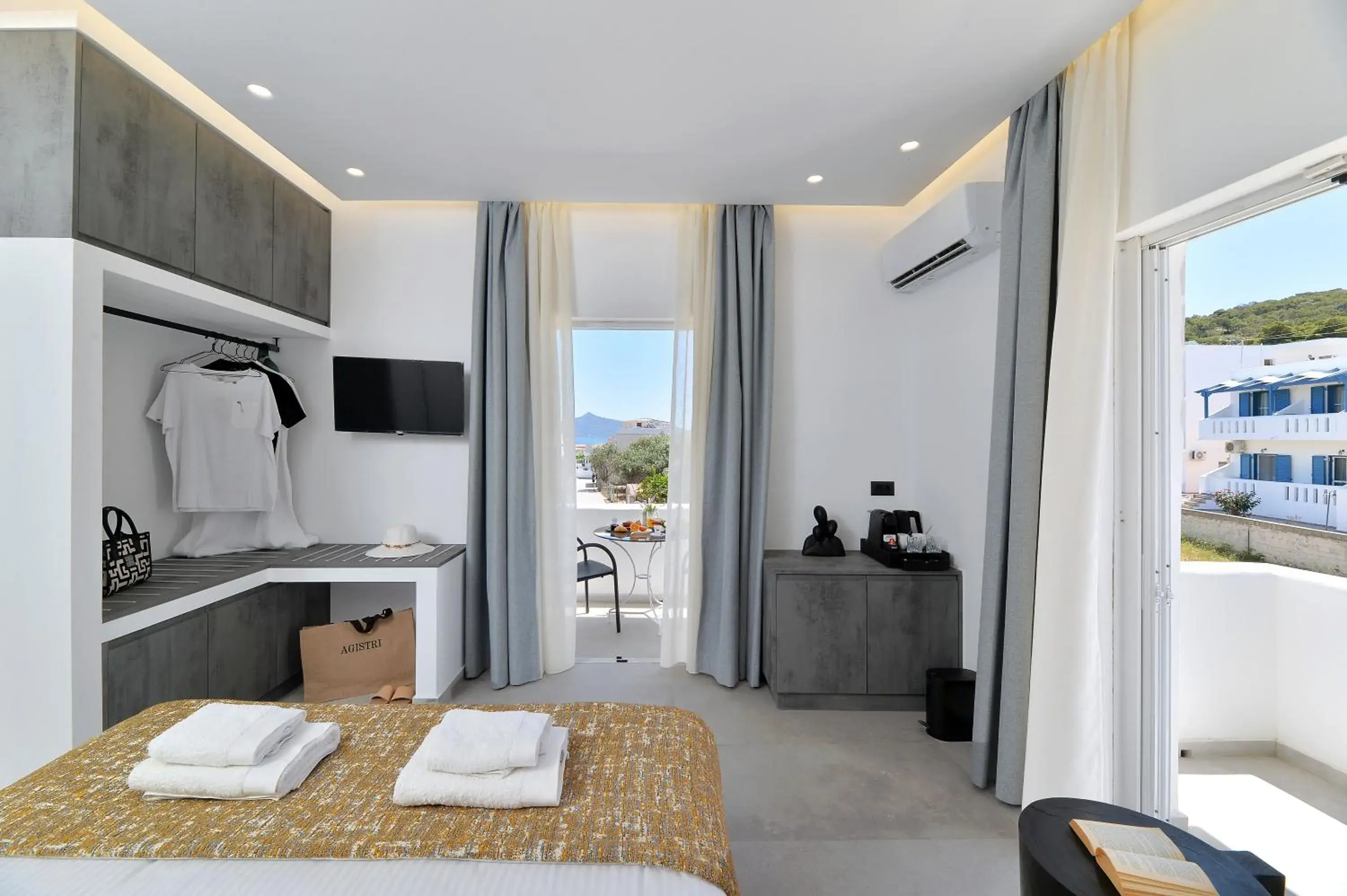 View (from property/room) in Yianna Hotel View (from property/room) in Yianna Hotel