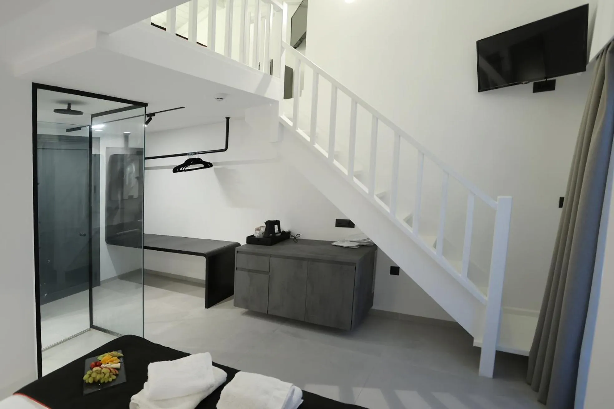 Coffee/tea facilities in Yianna Hotel