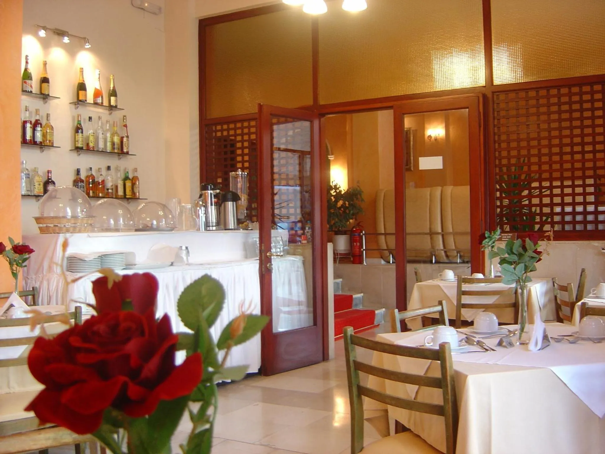 Restaurant/places to eat in Hotel Dalia