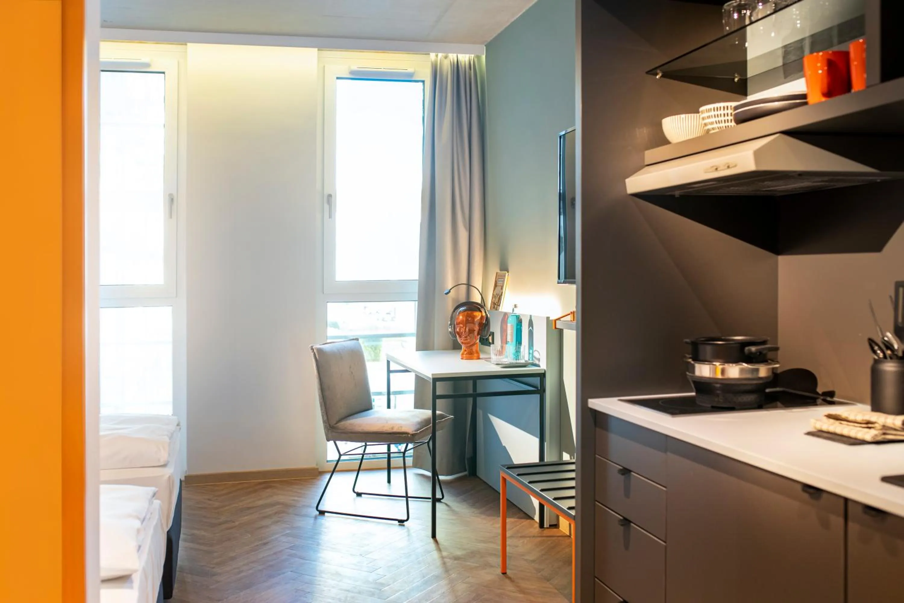 Photo of the whole room in LOGINN Hotel Waiblingen