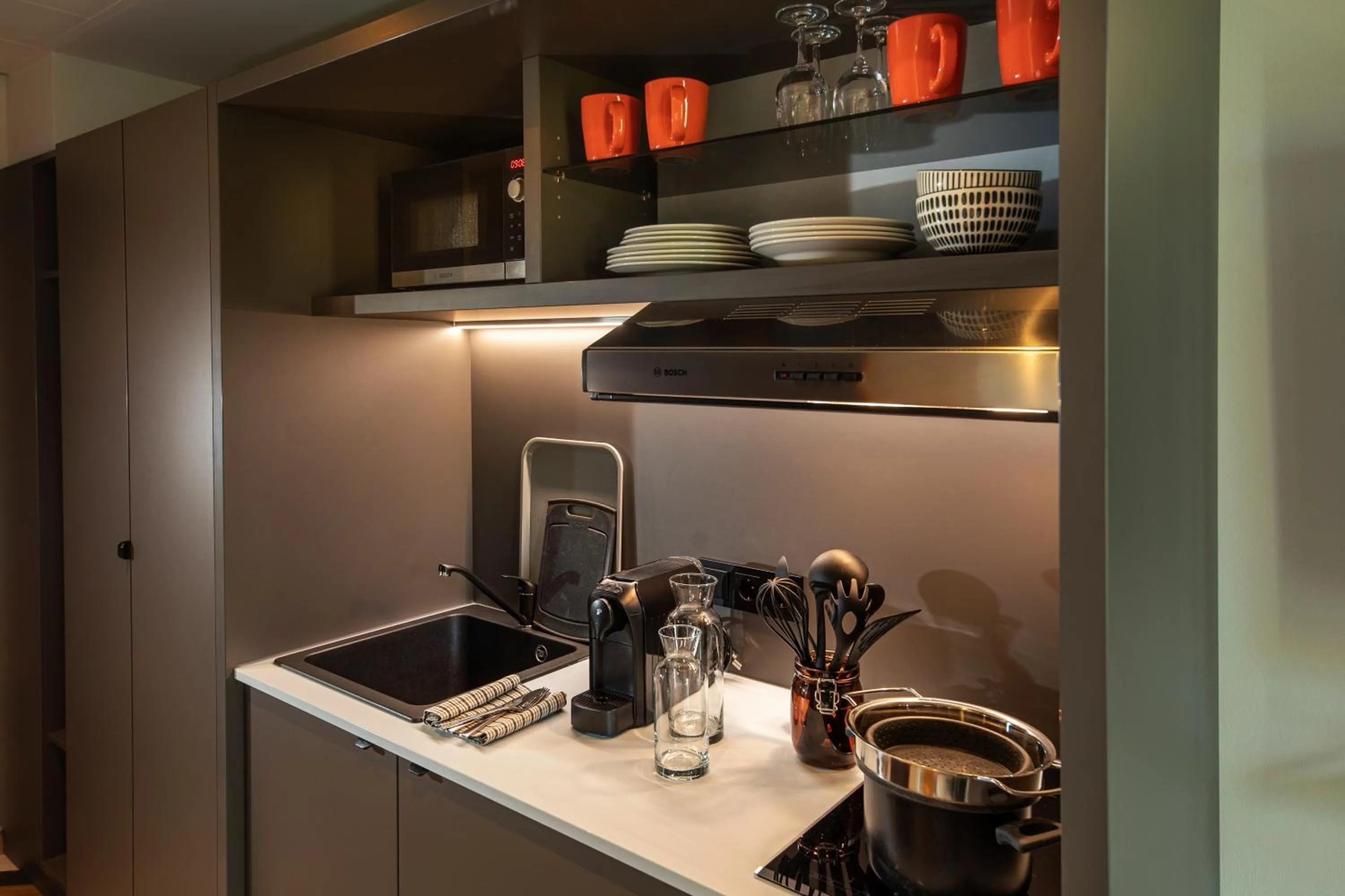 Photo of the whole room in LOGINN Hotel Waiblingen