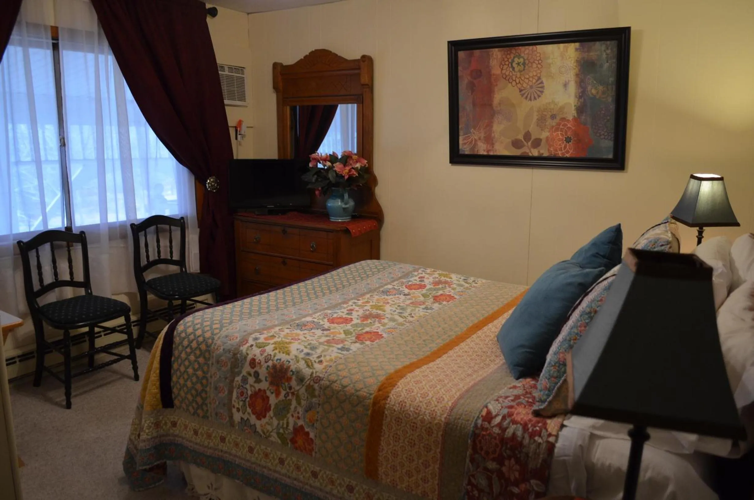 Bedroom, Bed in The Bavarian Manor Hotel