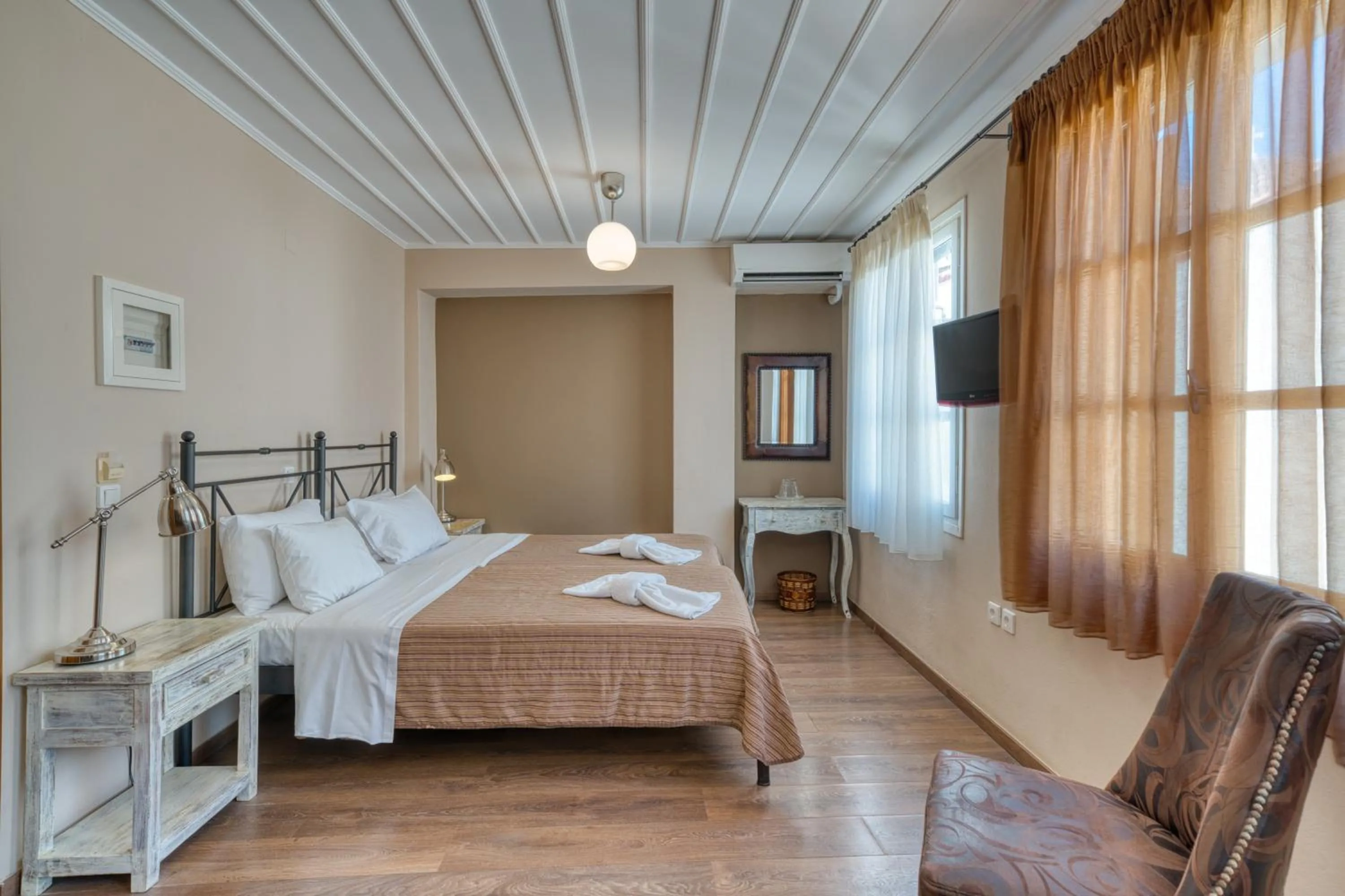 Bed in Isioni Pension