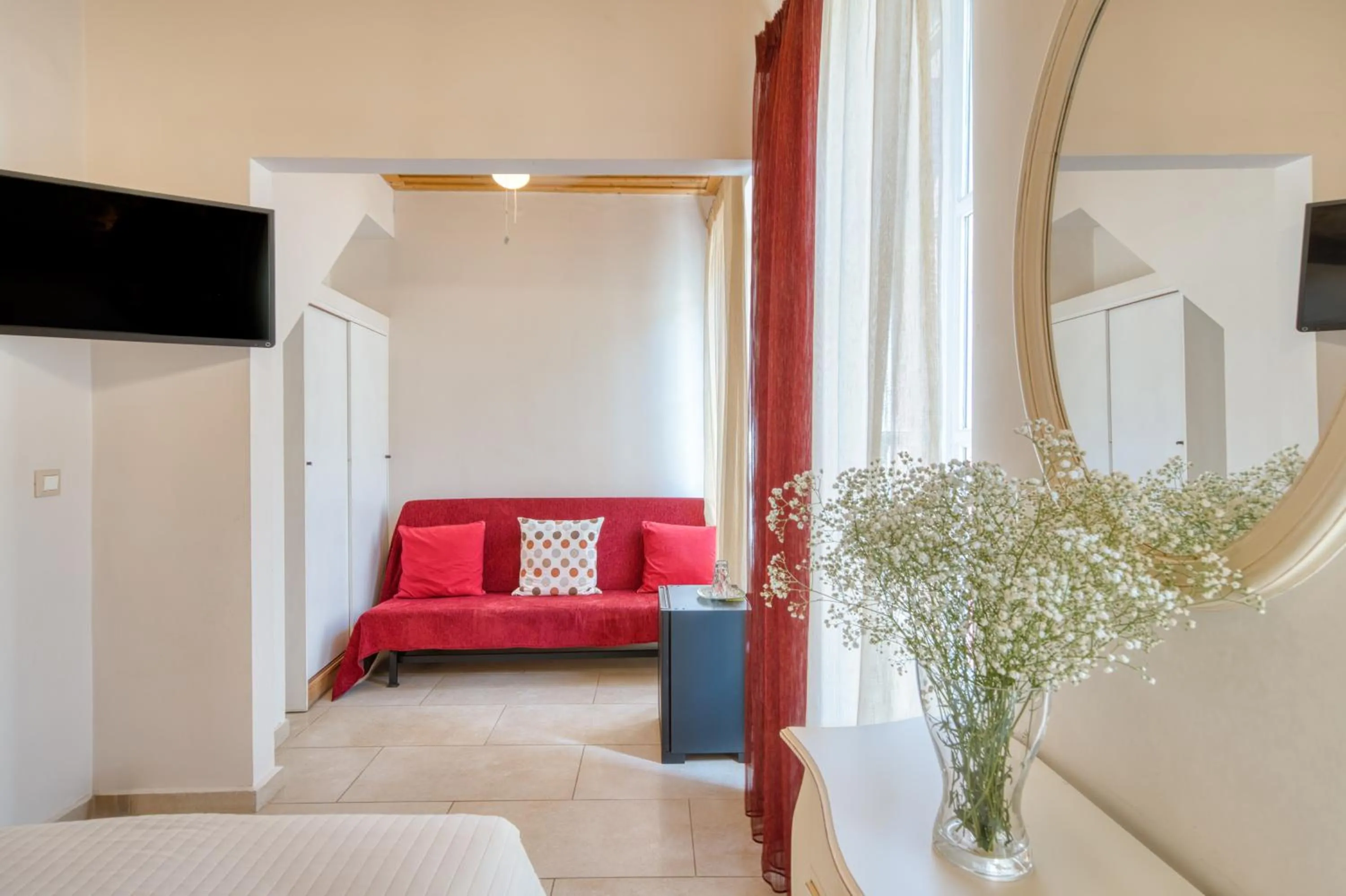 Bedroom, Bed in Isioni Pension