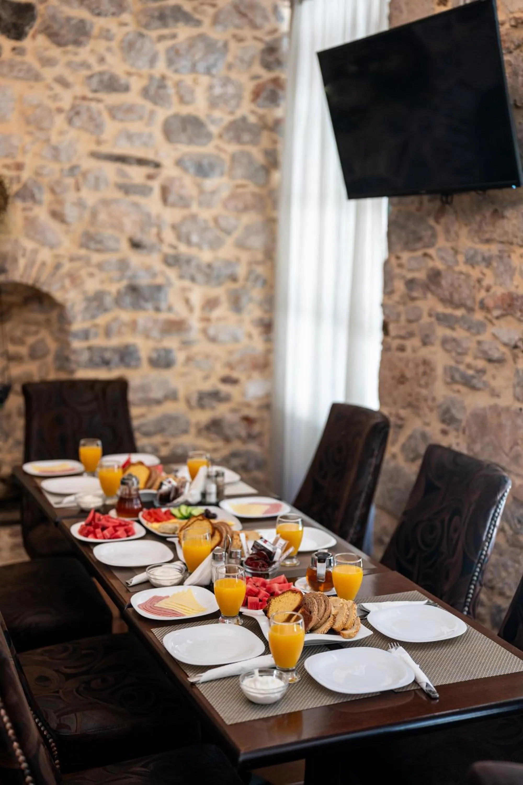 Food and drinks in Isioni Pension