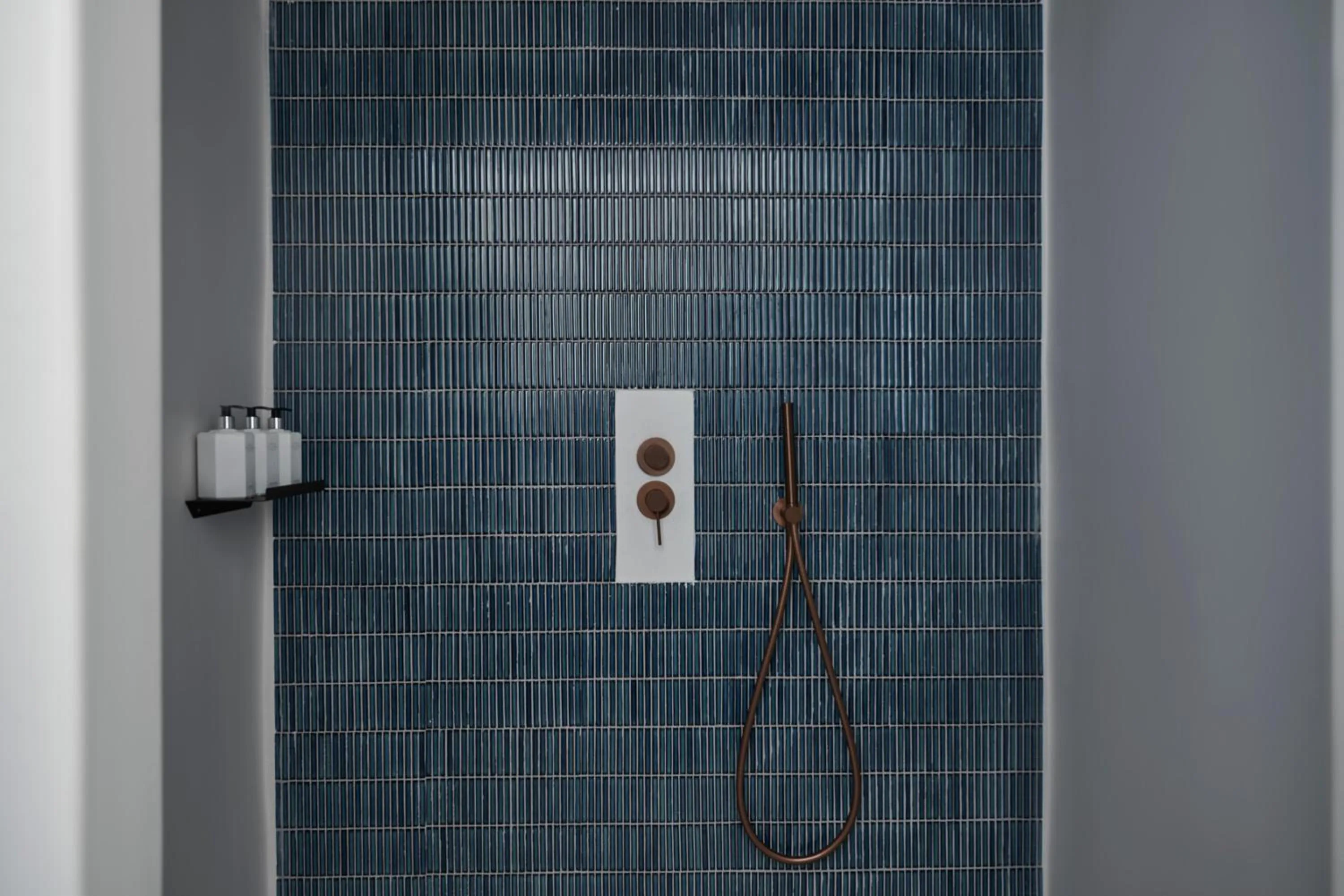 Bathroom in Andronis Minois