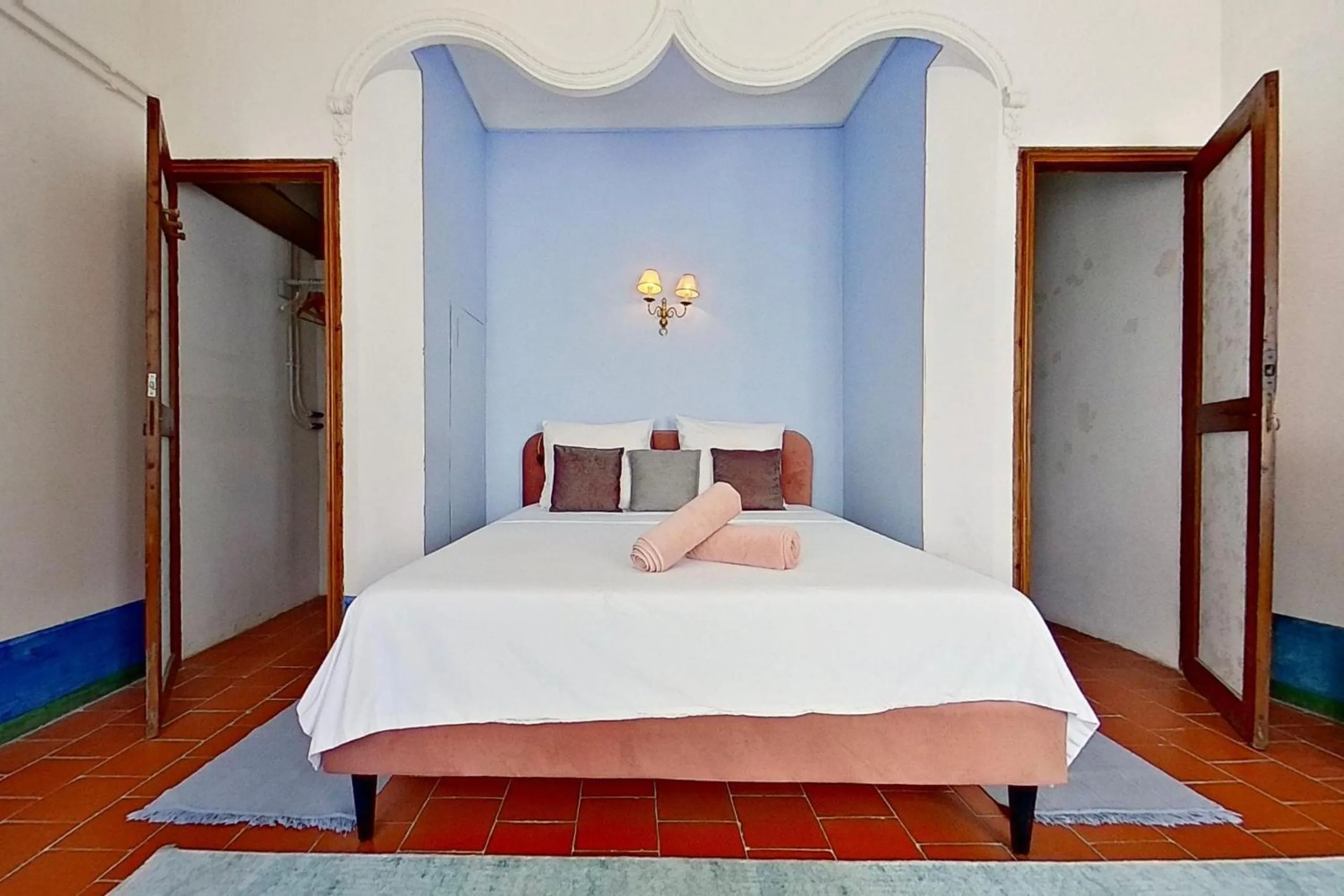 Bed in Les 2 Drôles d'Oiseaux