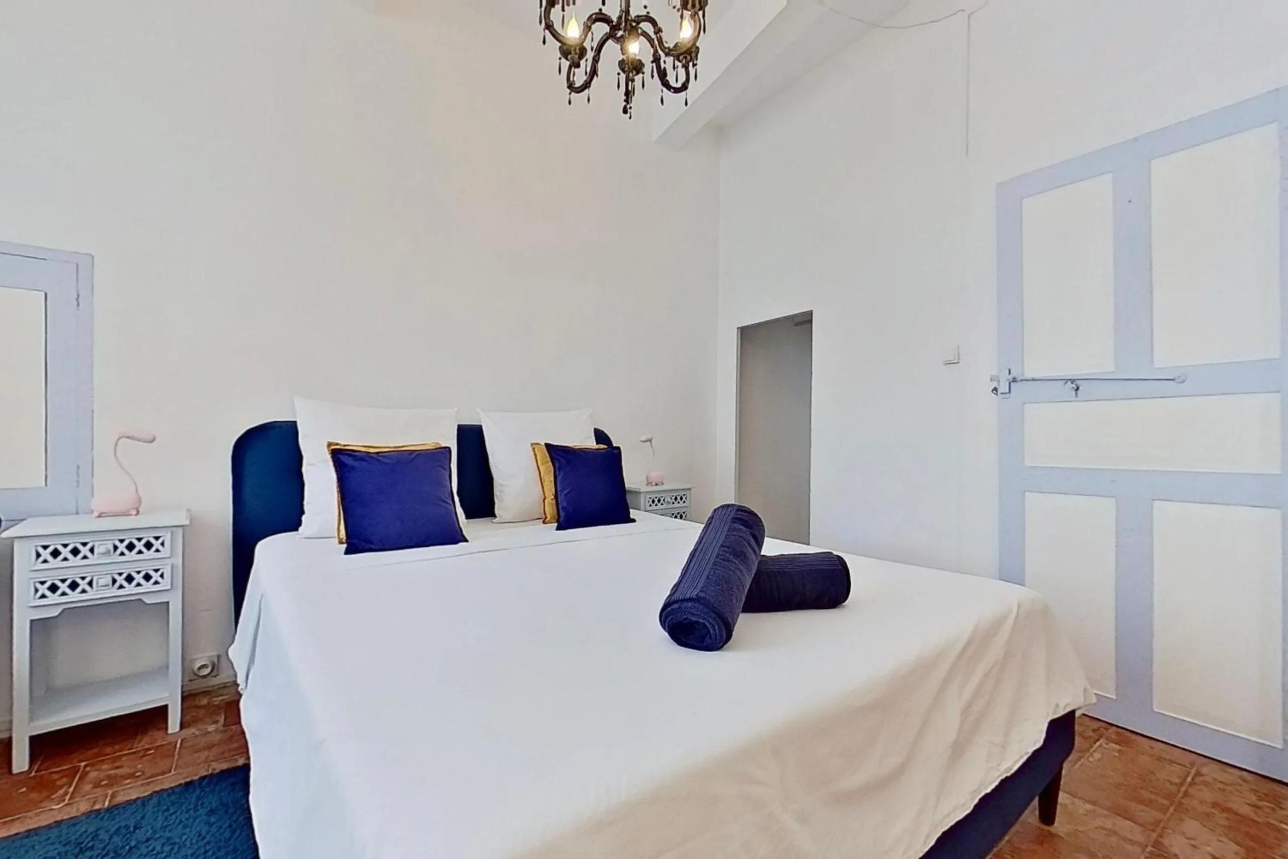 Bed in Les 2 Drôles d'Oiseaux