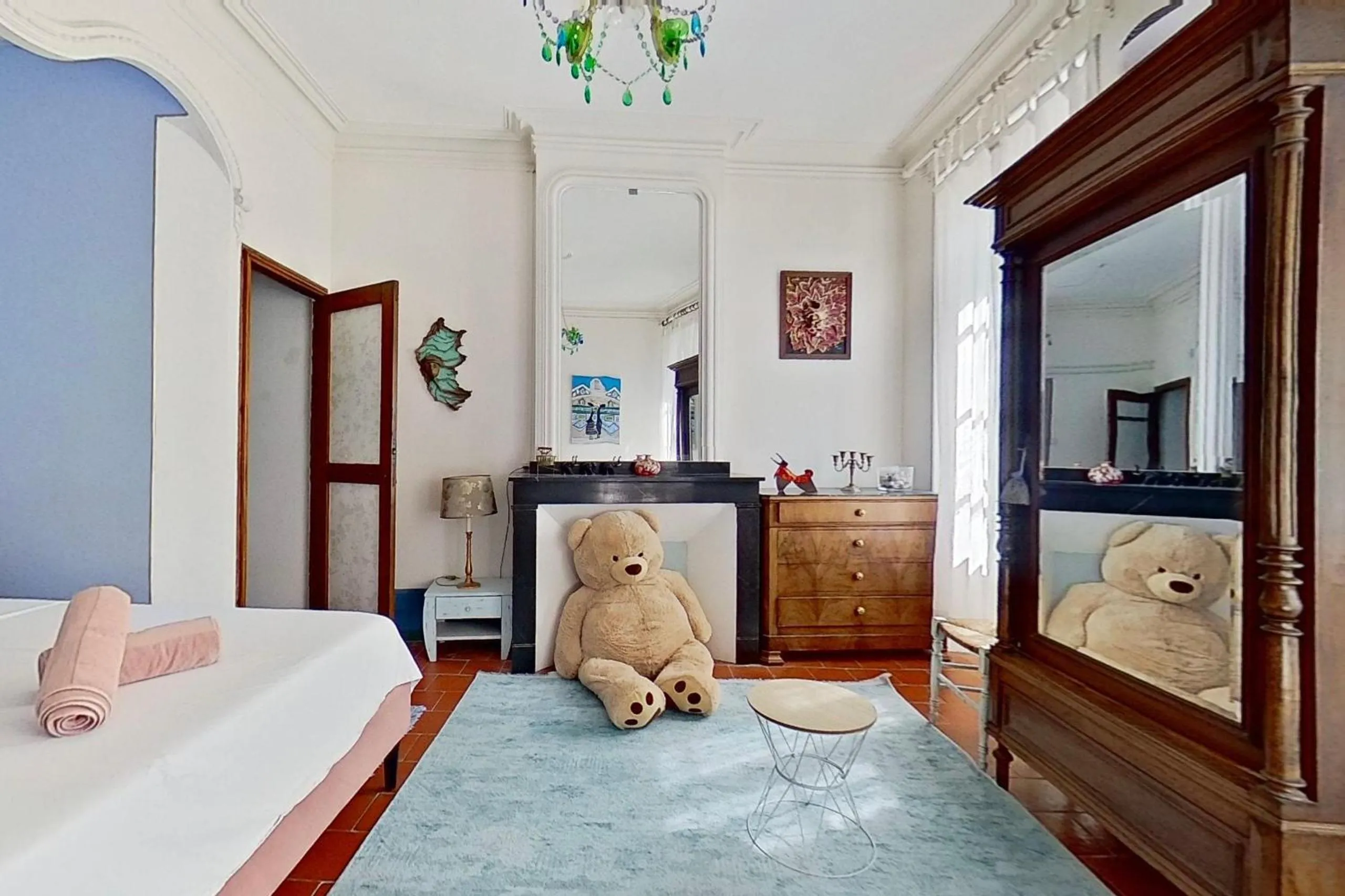 Bed in Les 2 Drôles d'Oiseaux