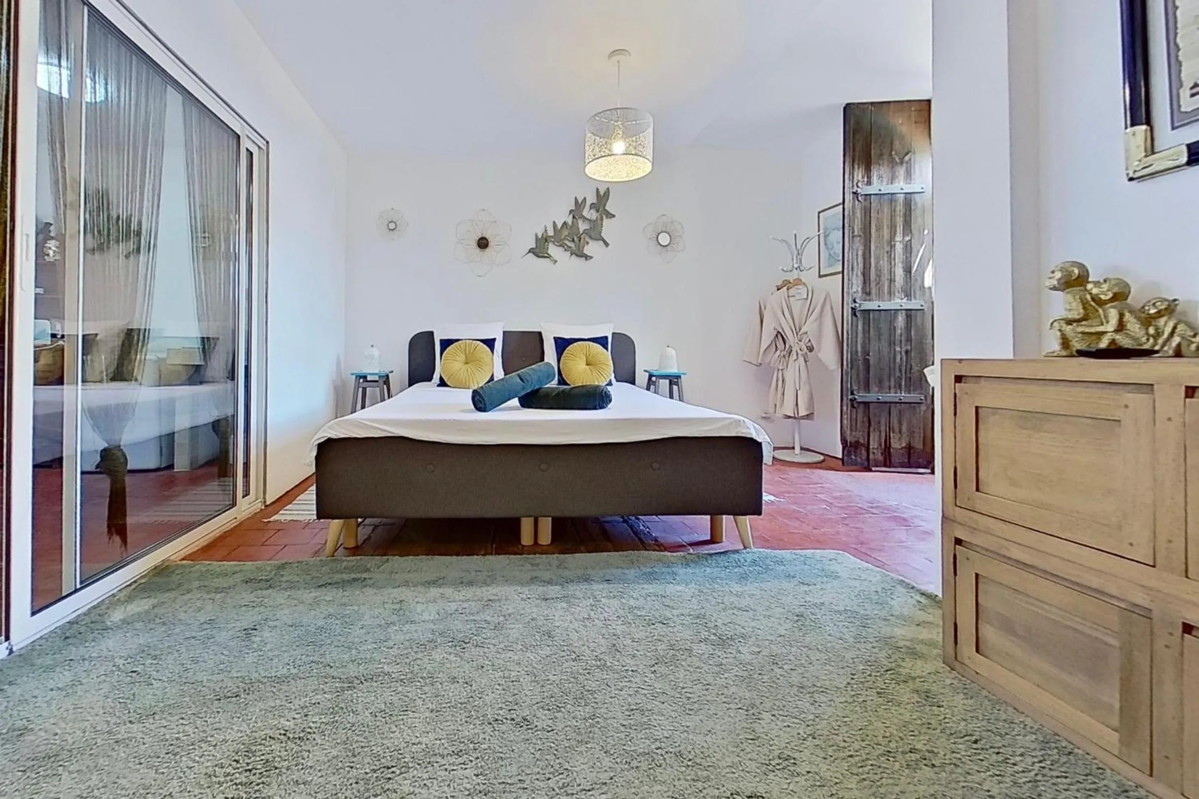 Bed in Les 2 Drôles d'Oiseaux