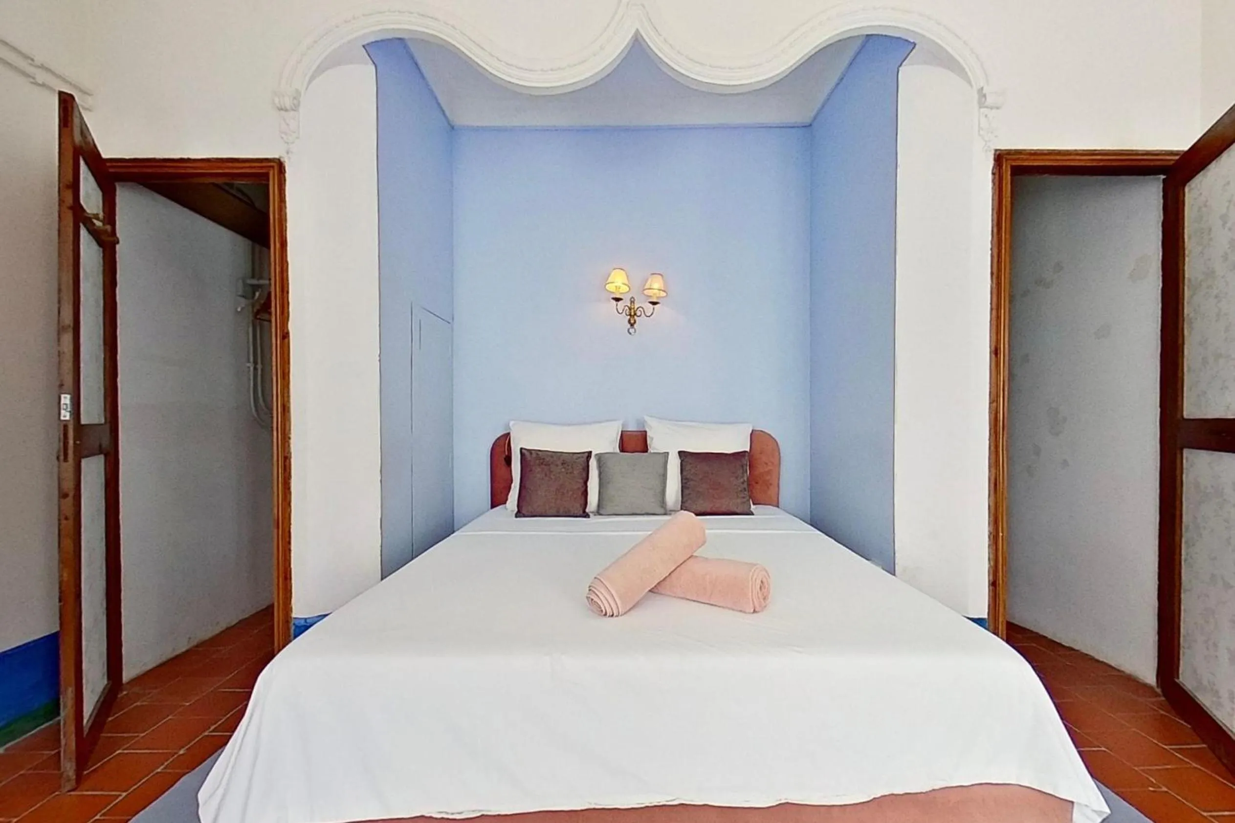 Bed in Les 2 Drôles d'Oiseaux