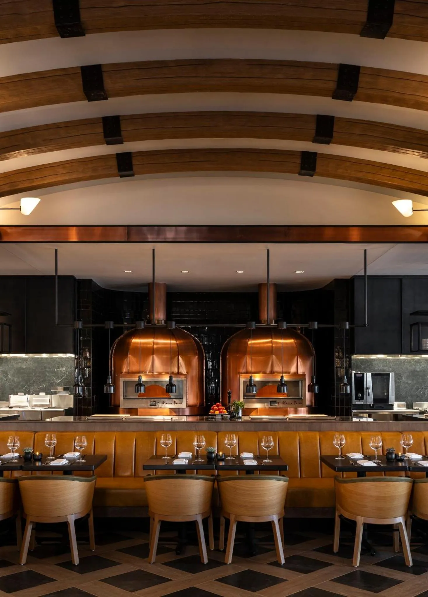 Restaurant/places to eat in Loews Arlington Hotel