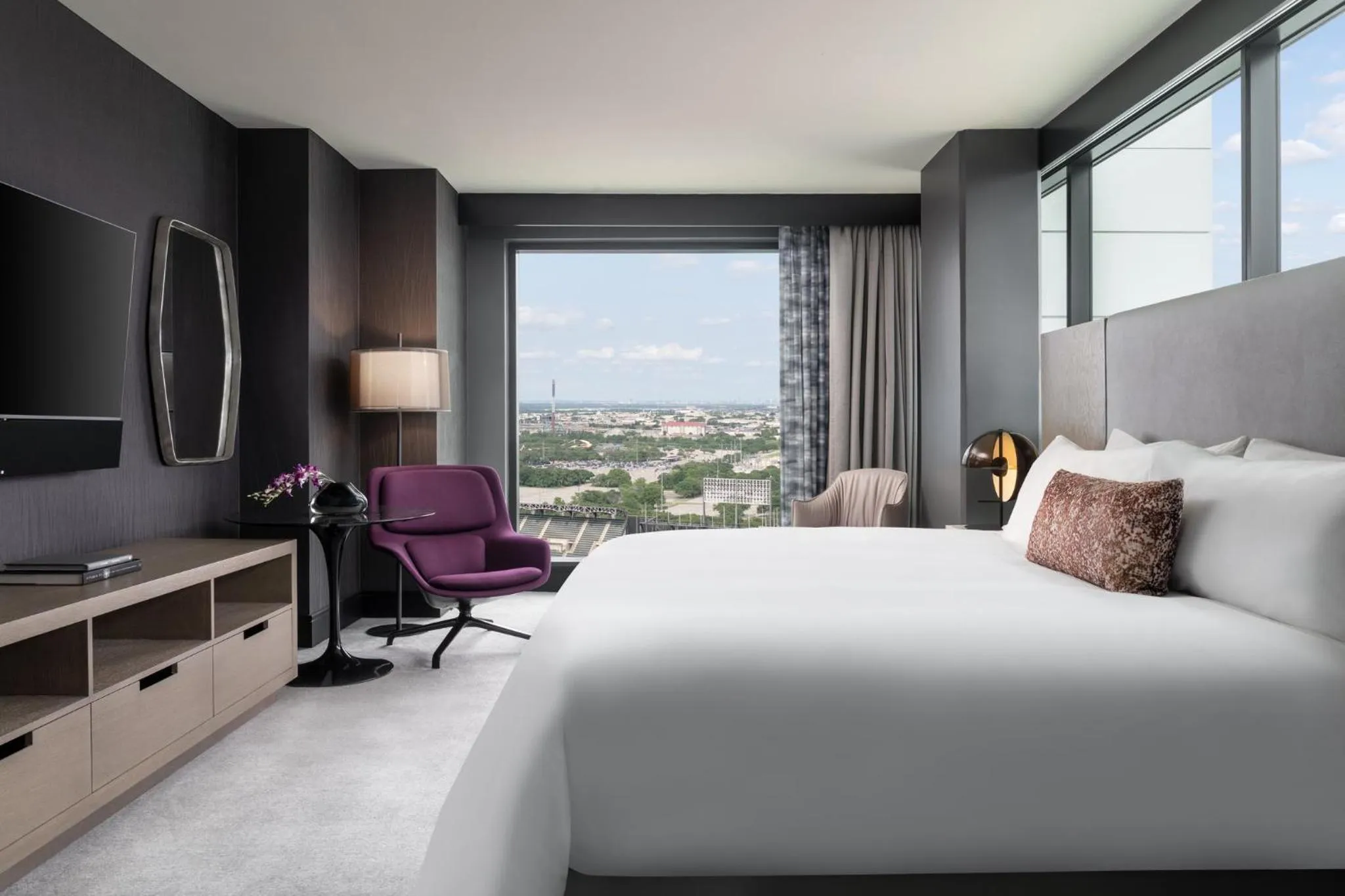 Other, Bed in Loews Arlington Hotel