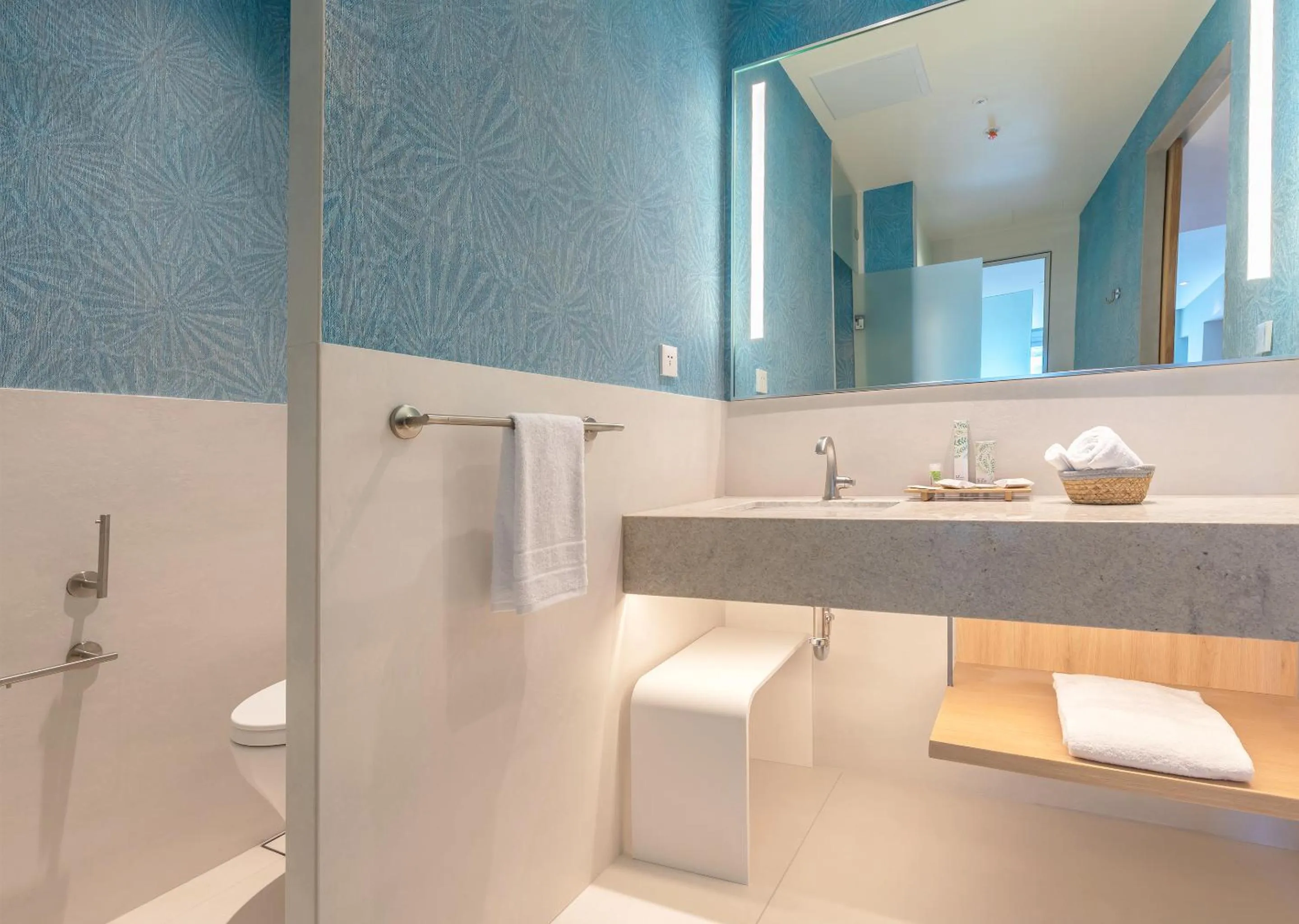 Bathroom in GO Quito Hotel