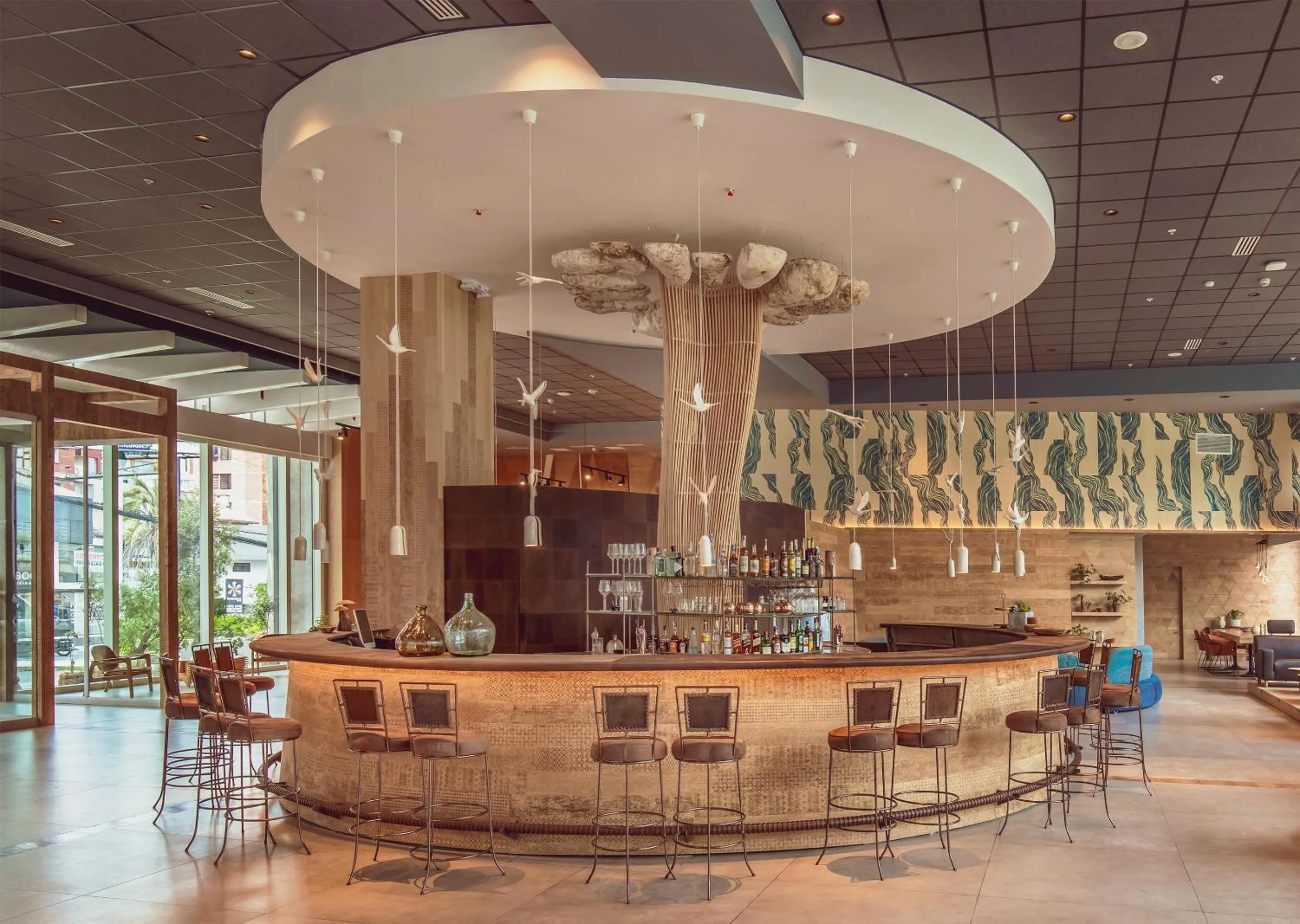 Restaurant/places to eat in GO Quito Hotel