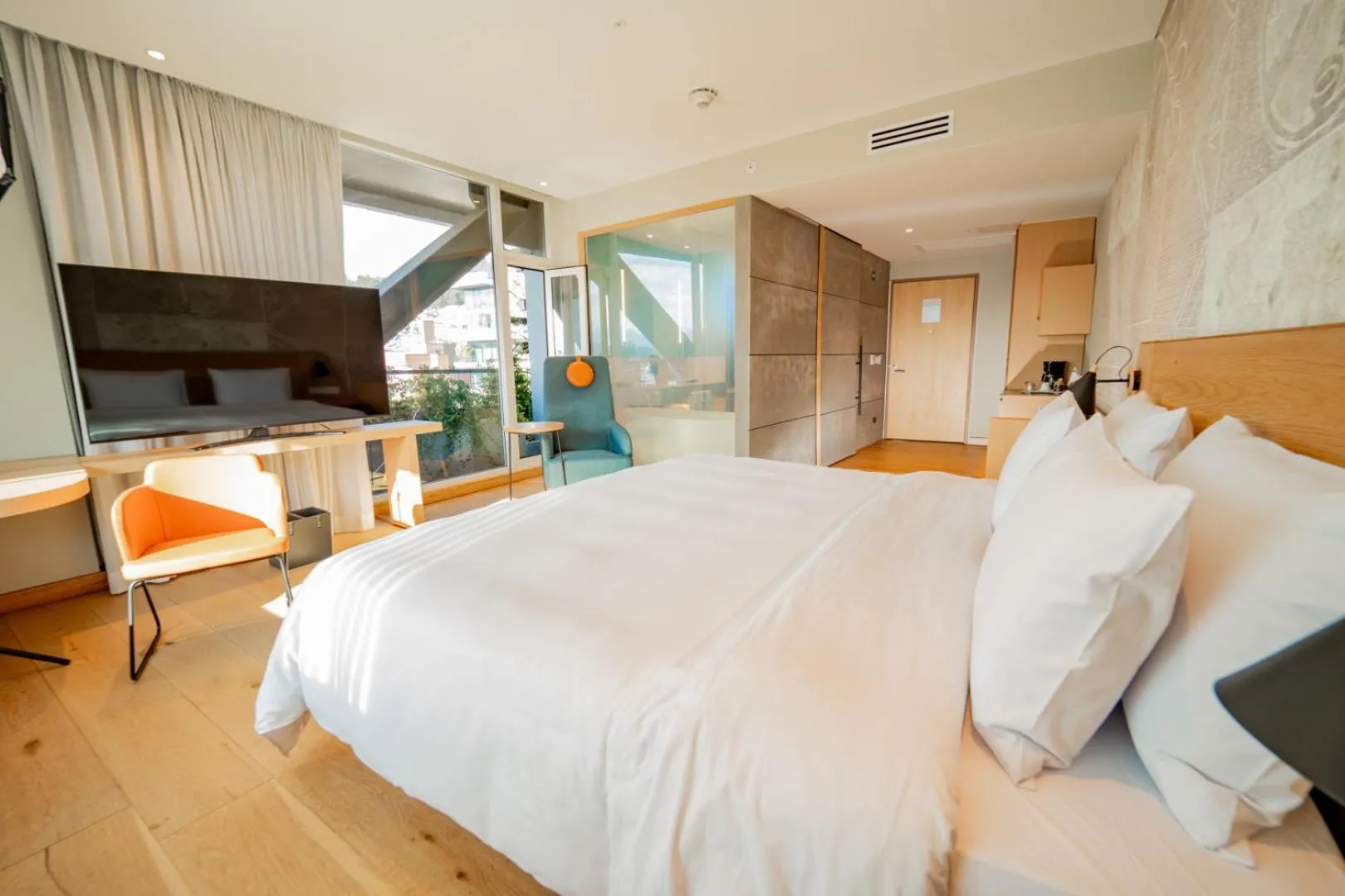 Bed in GO Quito Hotel