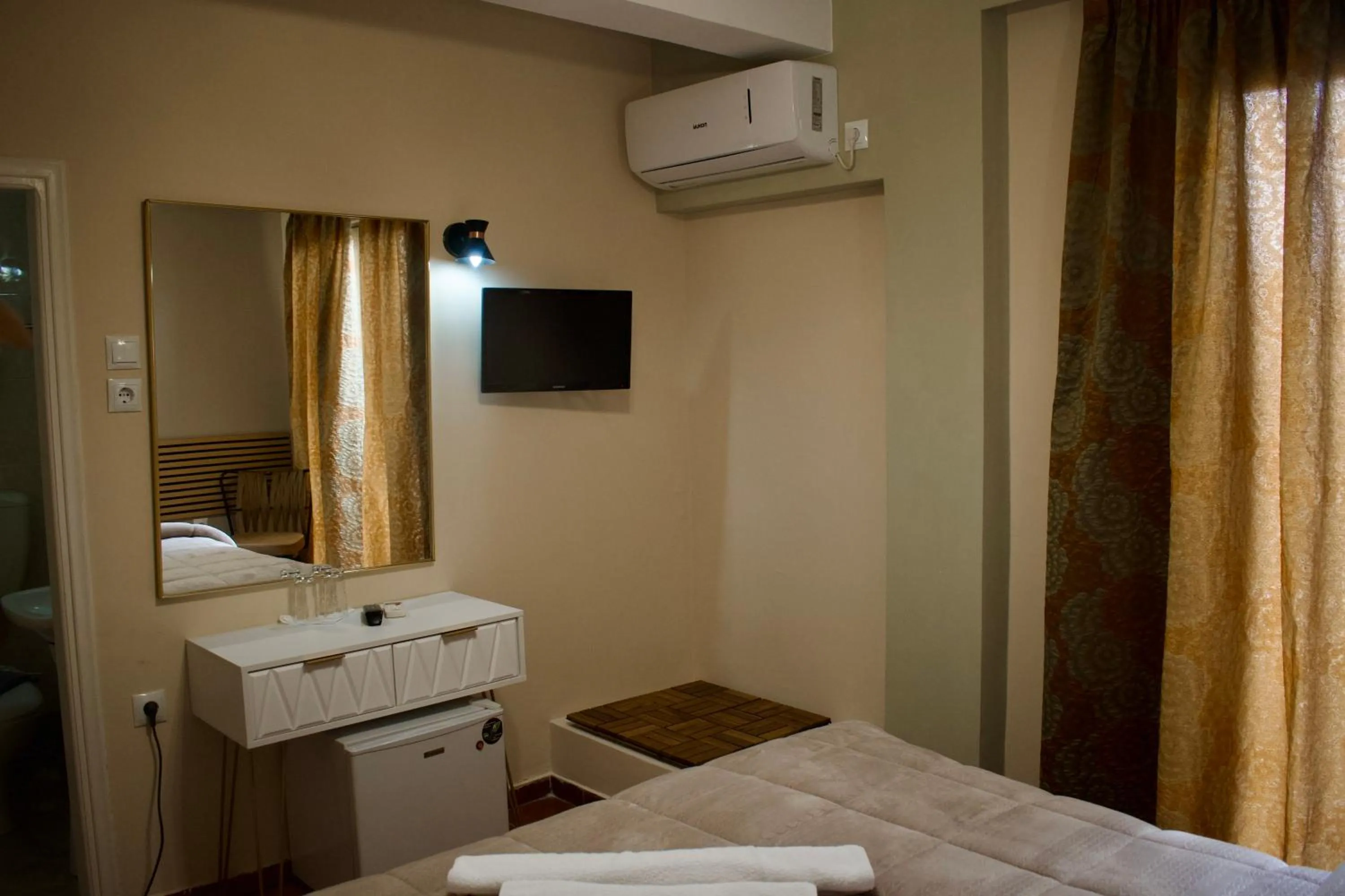 Bed in Nafsika Hotel Athens Centre