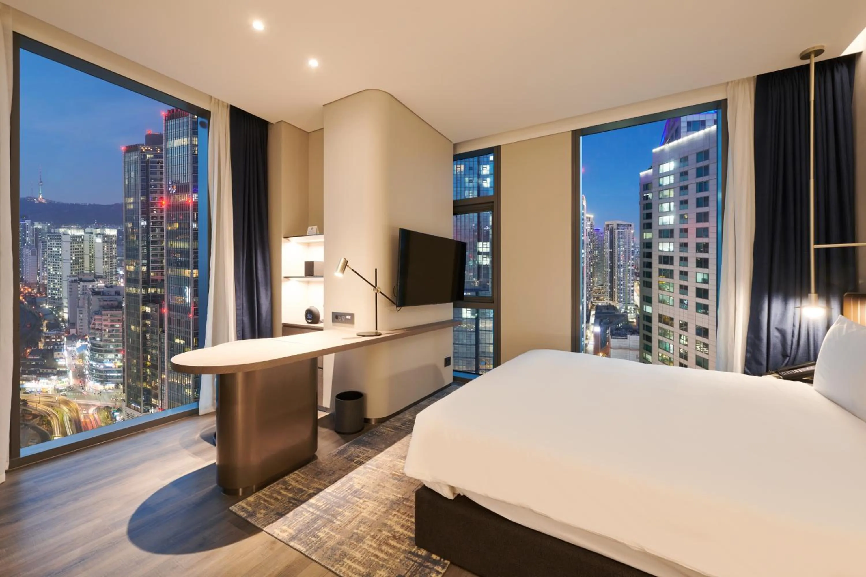 Bed in Nine Tree Premier ROKAUS Hotel Seoul Yongsan