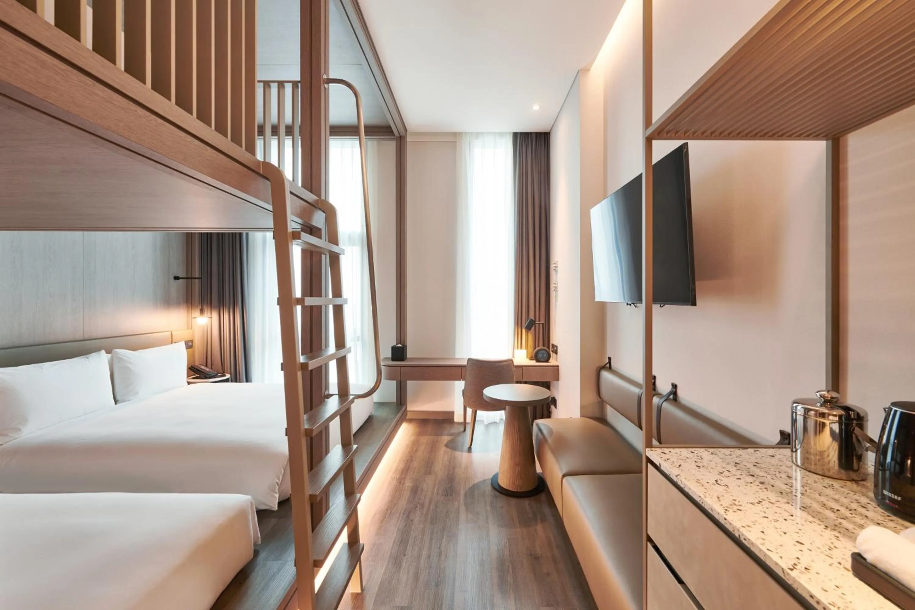 TV and multimedia, Bed in Nine Tree Premier ROKAUS Hotel Seoul Yongsan