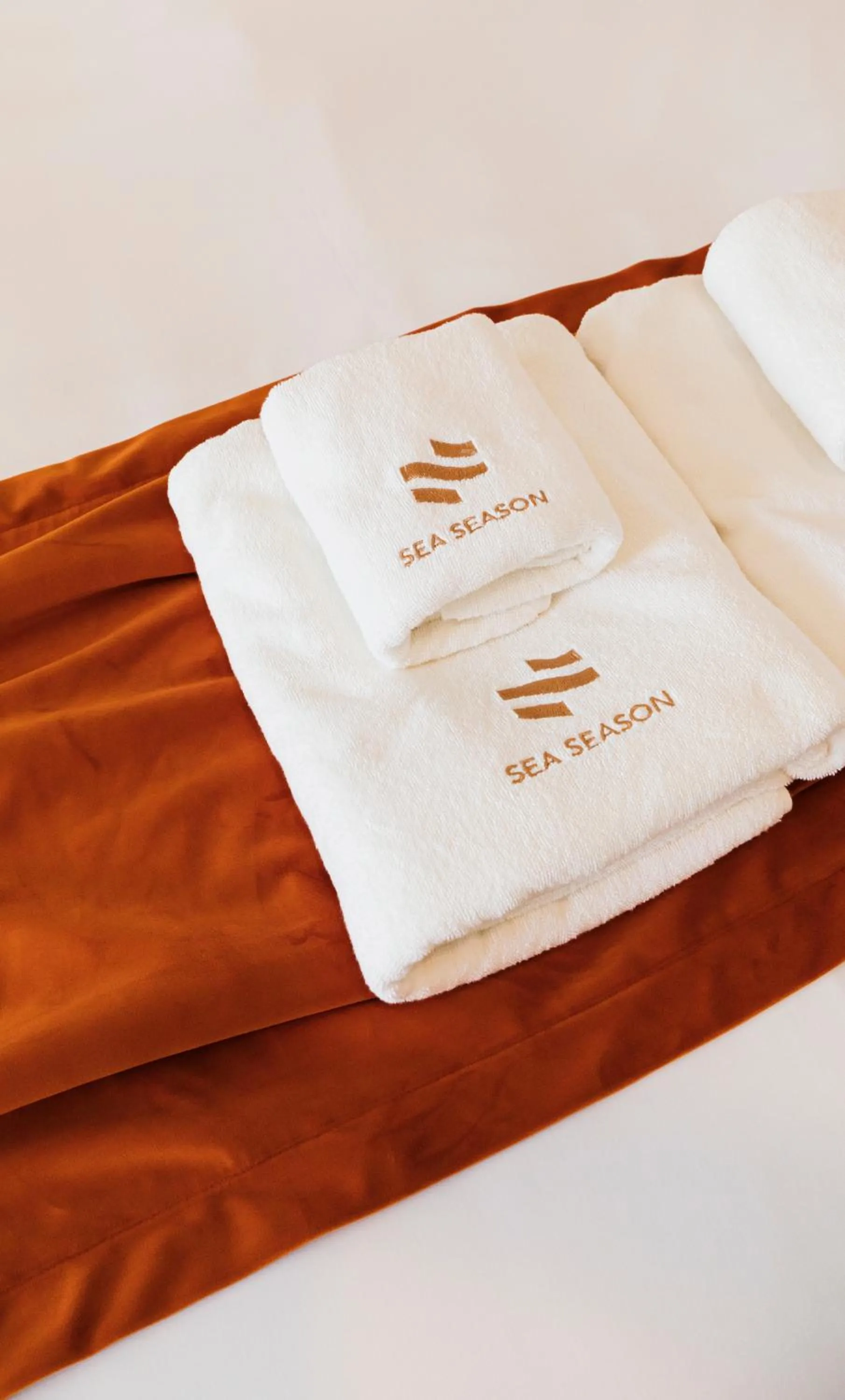 towels, Bed in Sea Season Pool Villa Pattaya