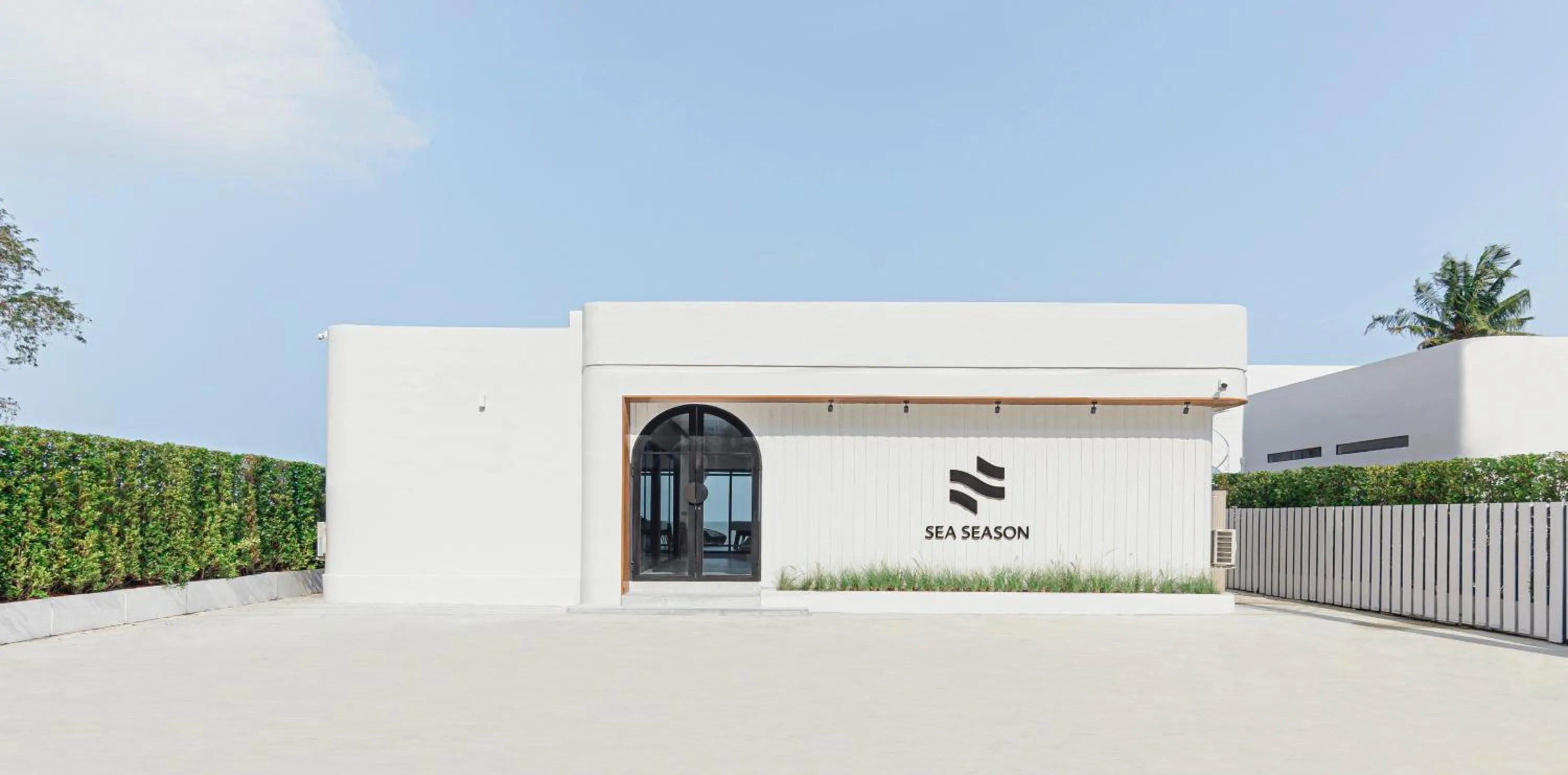 Property building in Sea Season Pool Villa Pattaya