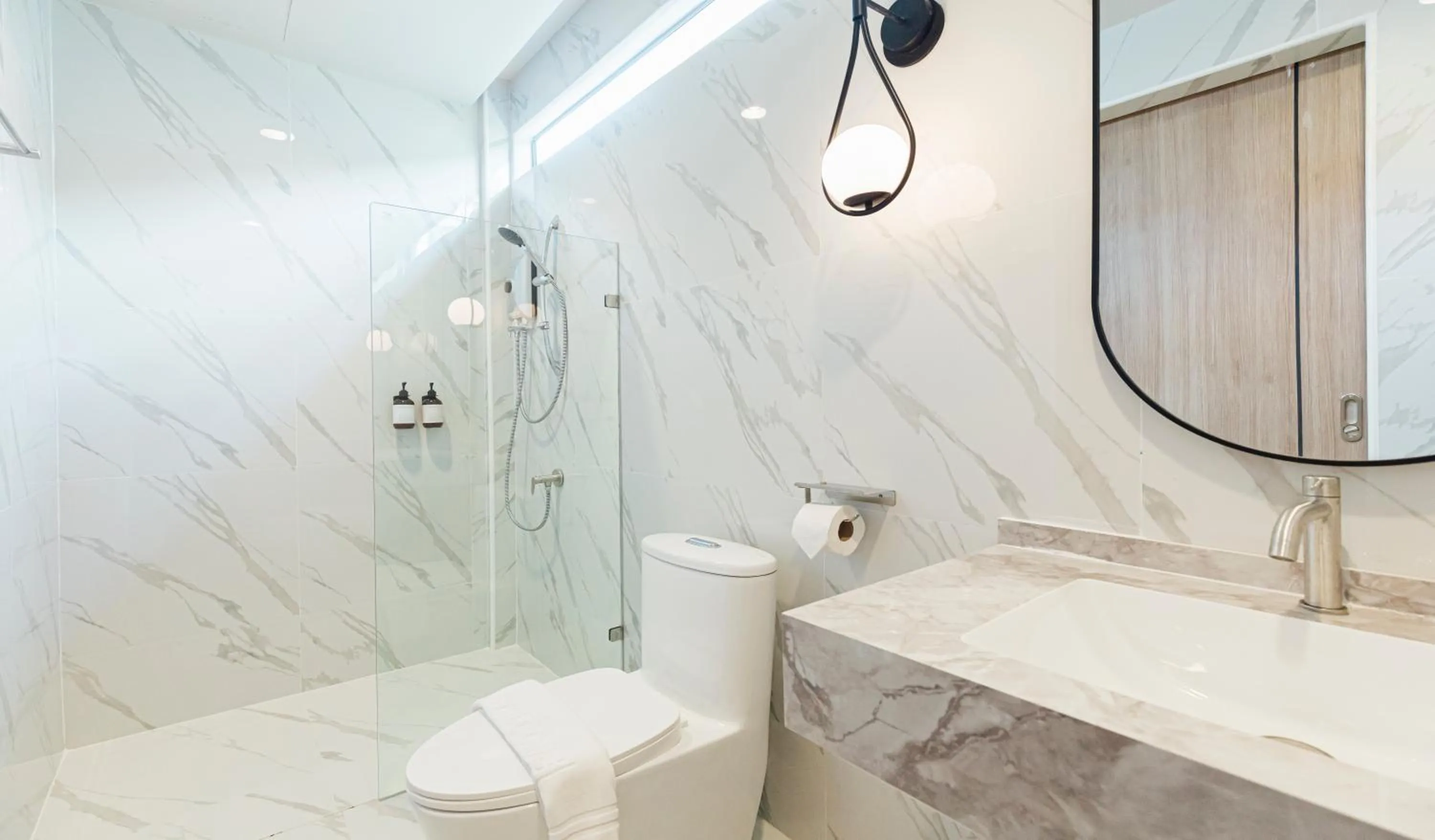 Shower in Sea Season Pool Villa Pattaya