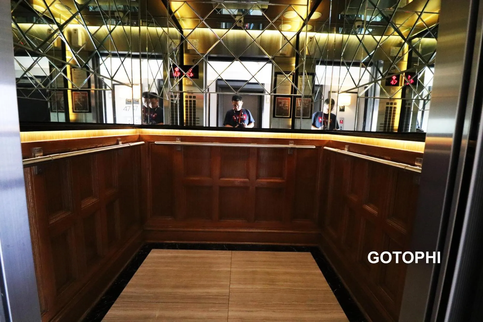 elevator in The Knightsbridge Residences