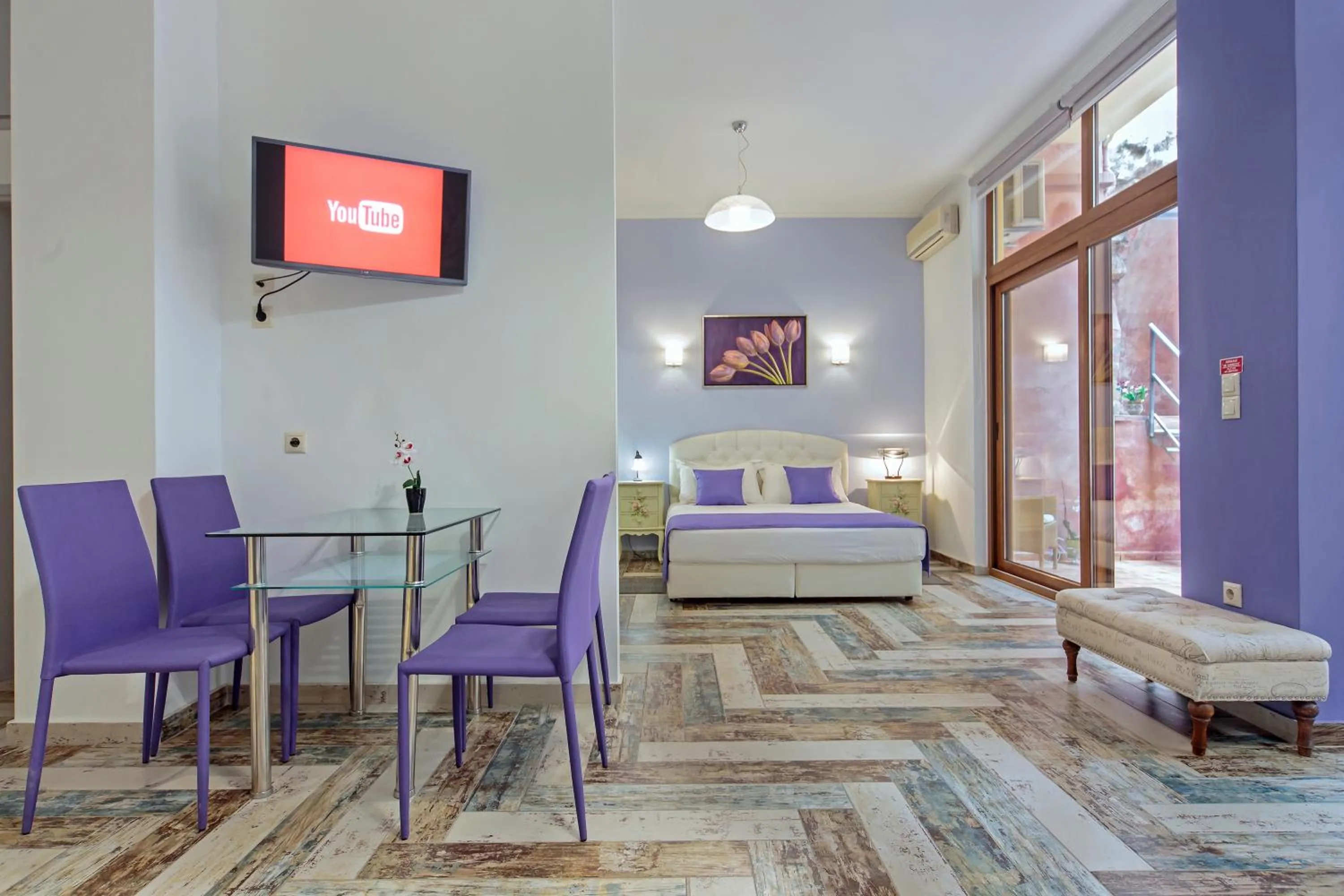 Dining area in Casa Kasteli