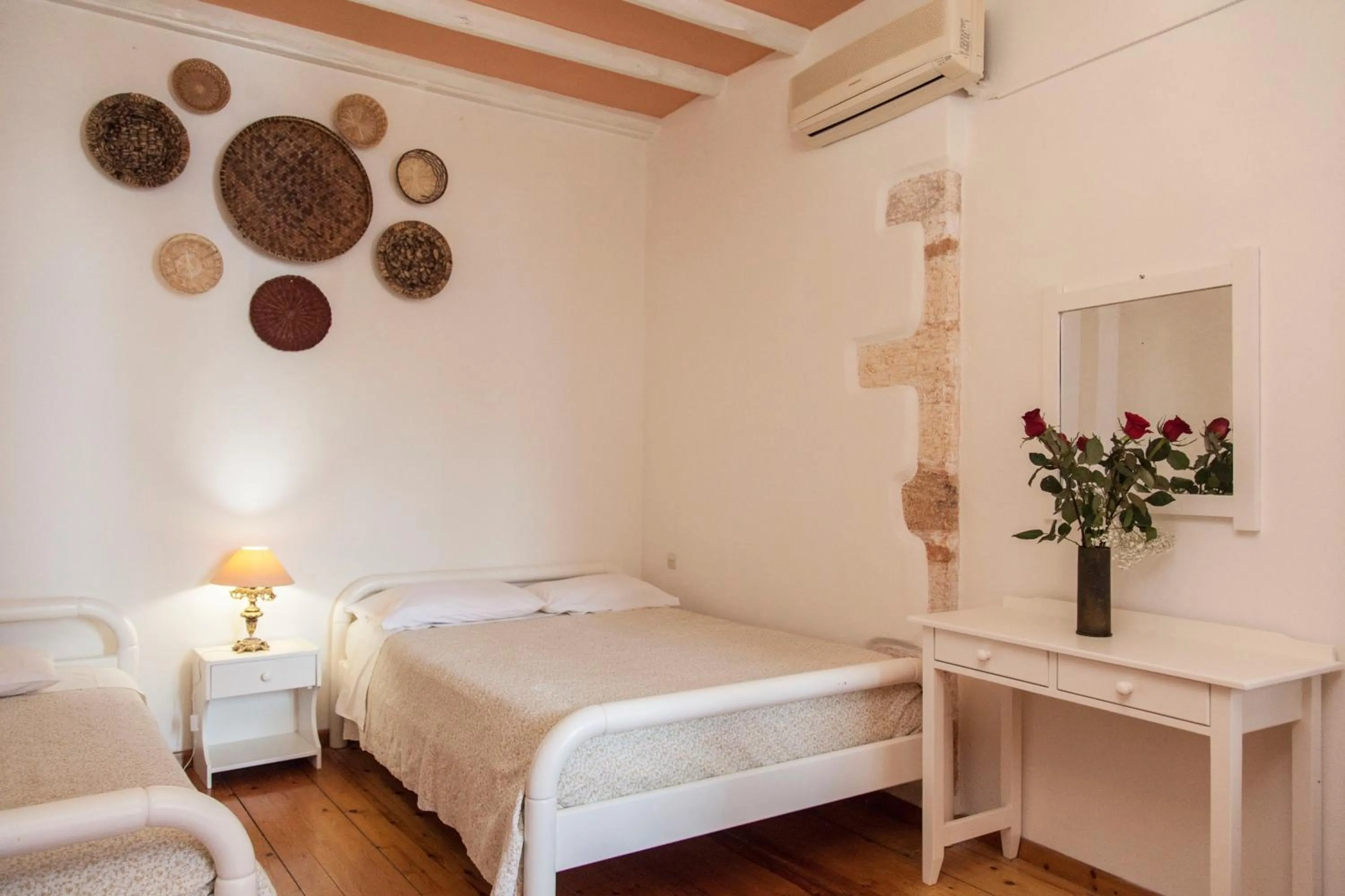 Bedroom in KasteliSuites