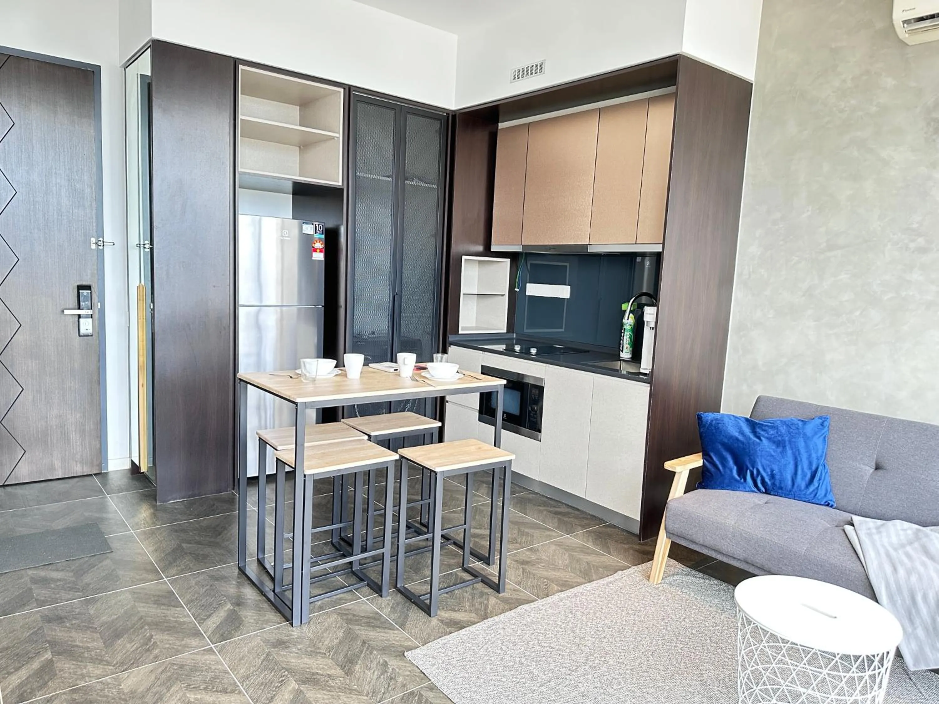 Kitchen or kitchenette in Scarletz Suites KLCC Twin Tower by Purple Orchid