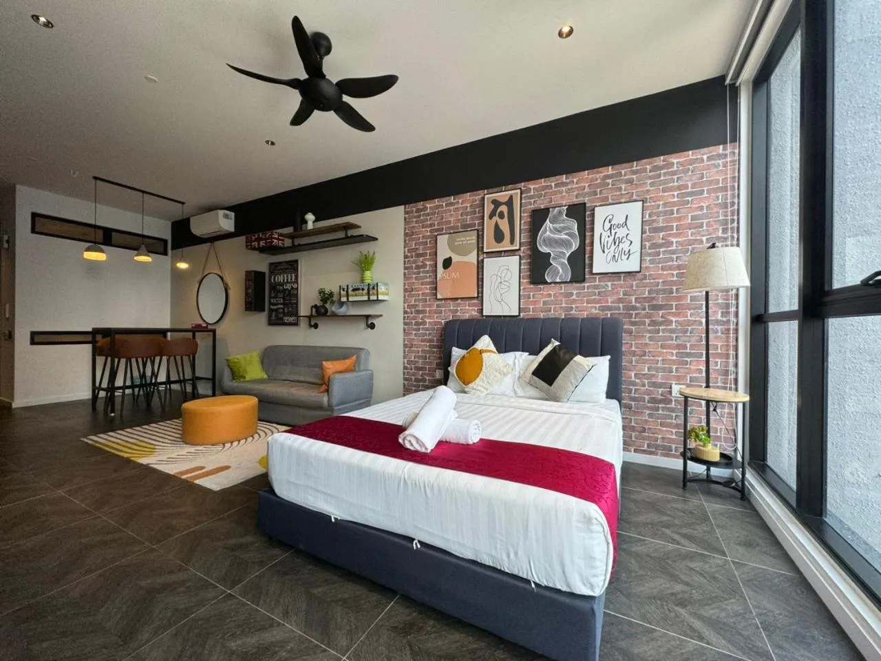 Bed in Scarletz Suites KLCC Twin Tower by Purple Orchid