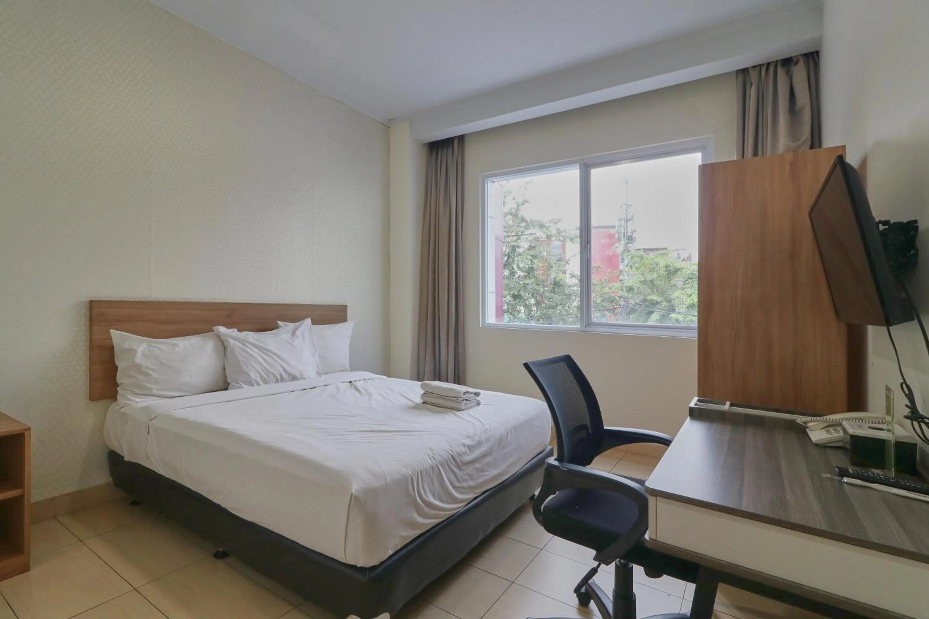 Bedroom, Bed in Aranis Hotel