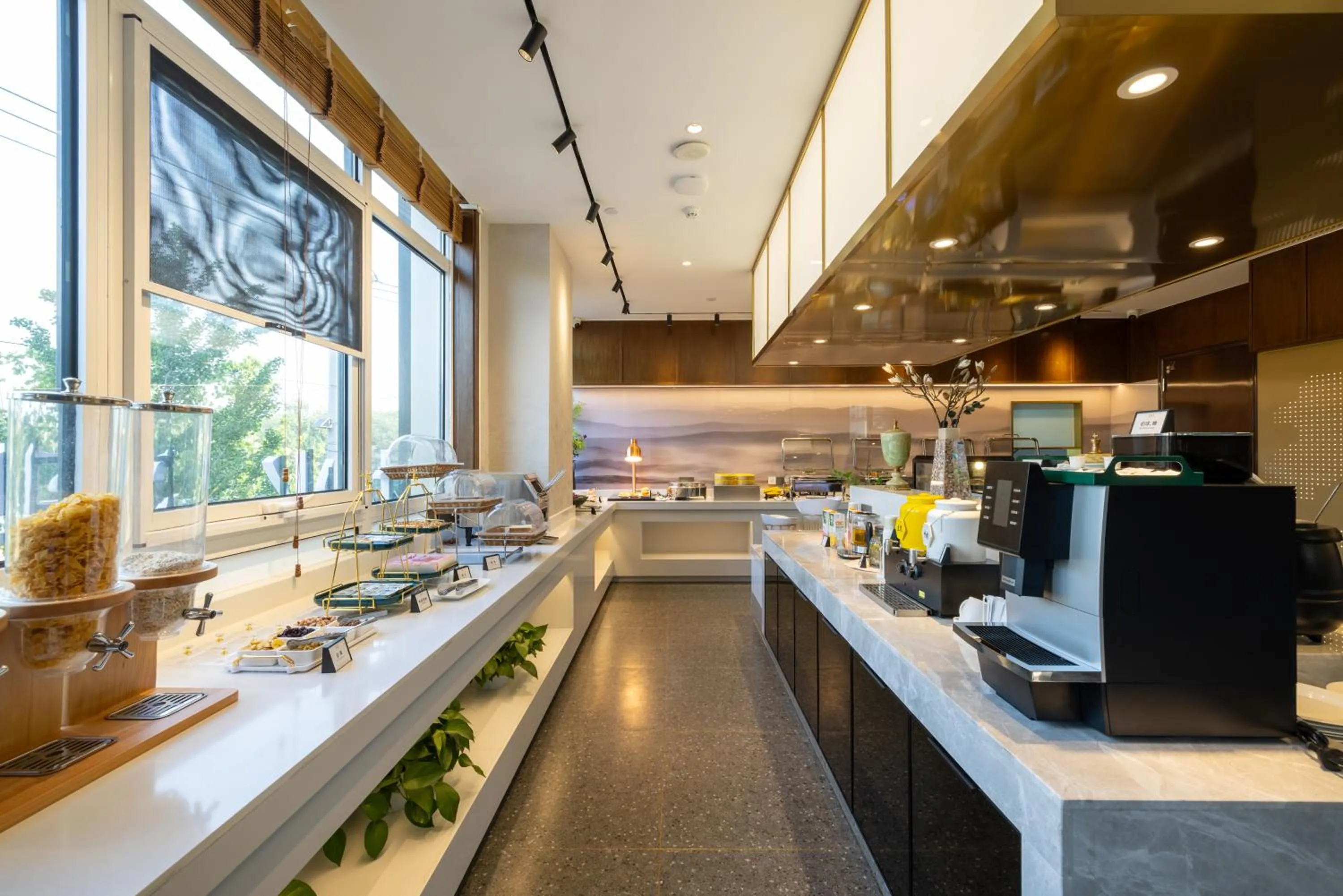 Food and drinks in Nost algia S Hotel Beijing Liangxiang University Town