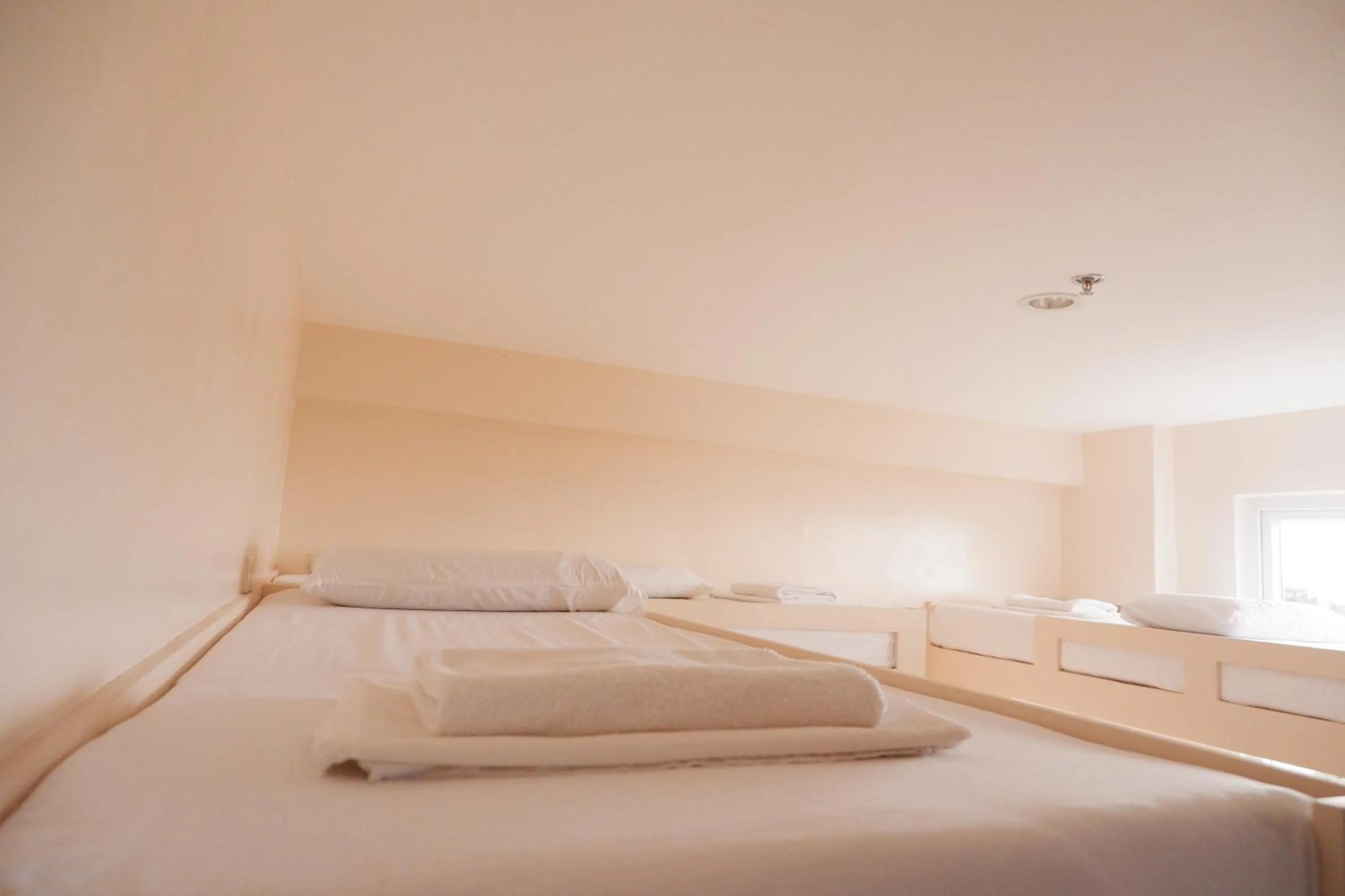 Bed in FB Budgetel Suites