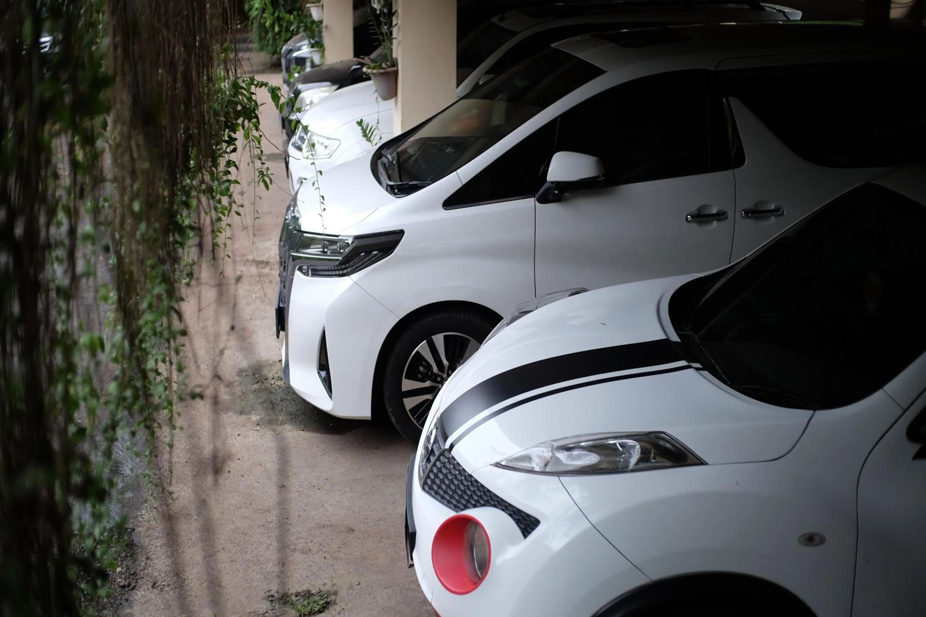Parking in Pondok Sabaraya Haji Juanda Cikampek Purwakarta