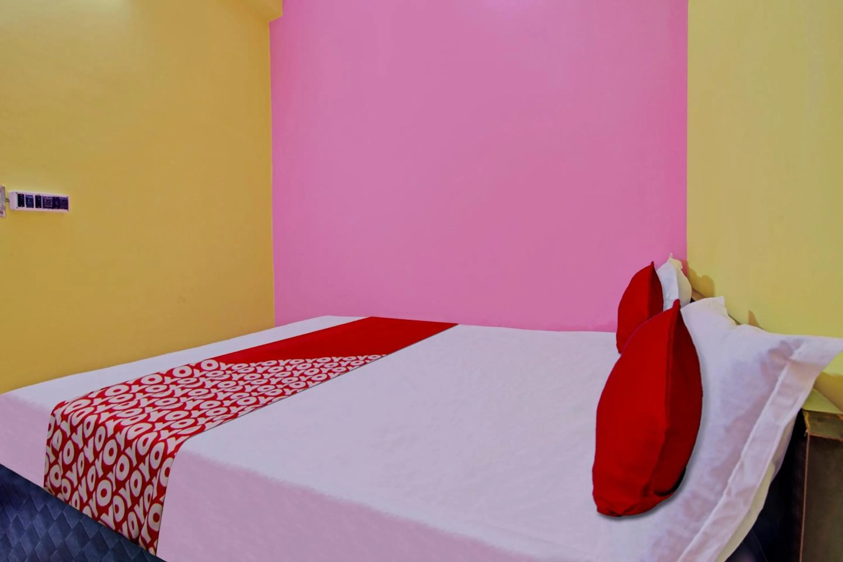 Bedroom in Hotel O Tiger Inn near Adamas University Barasat