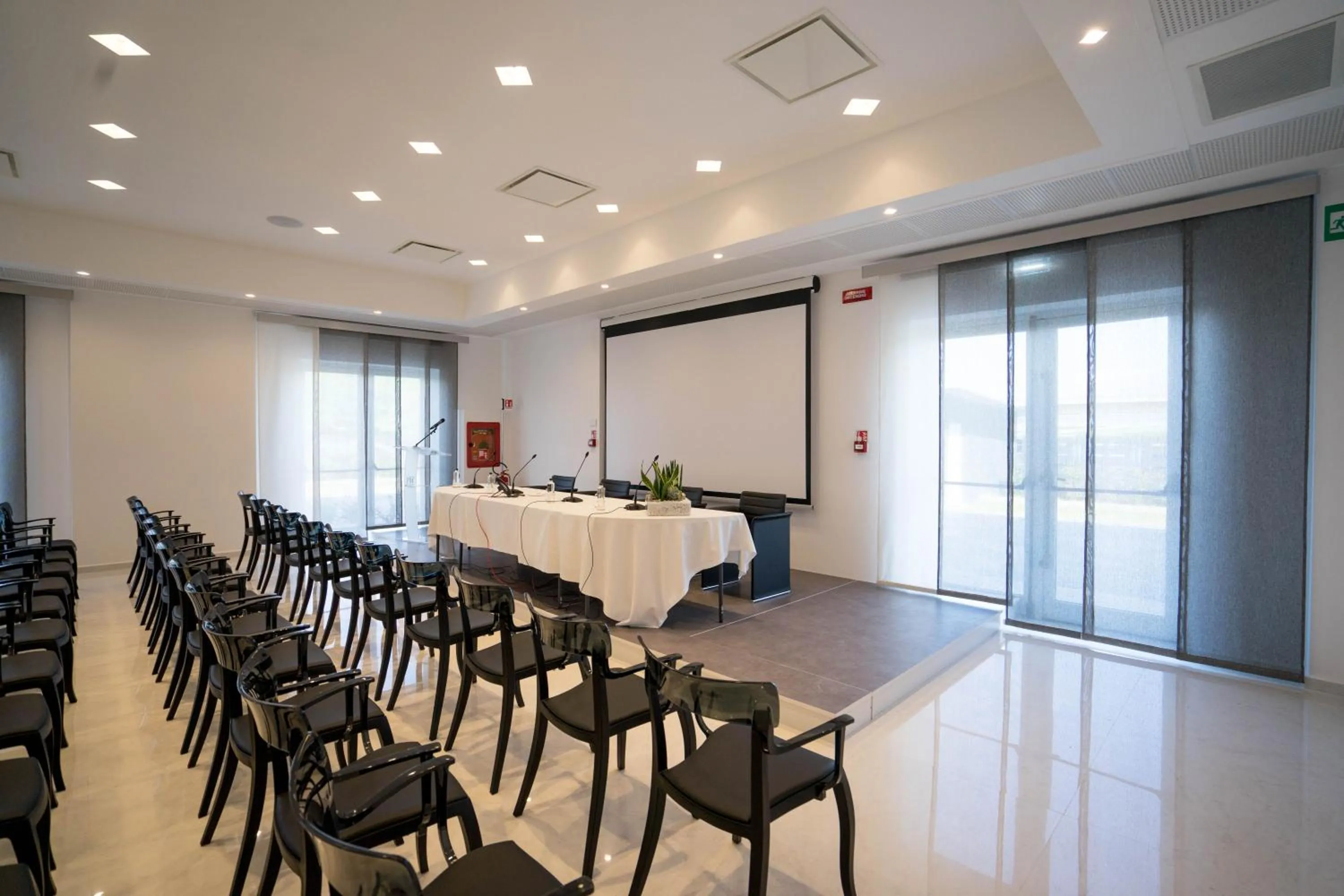 Meeting/conference room in PM Hotel