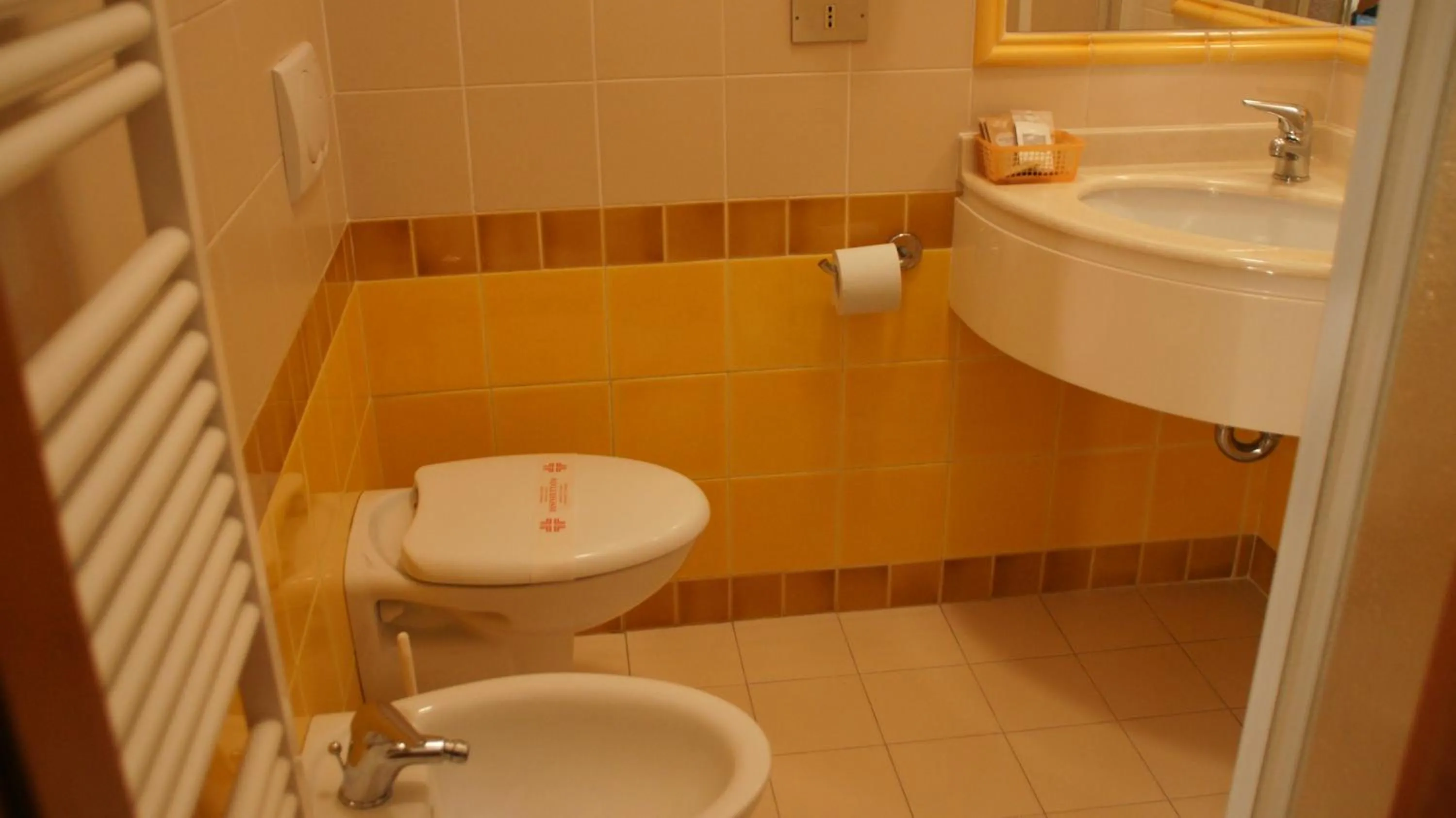 Shower in Hotel Verudella
