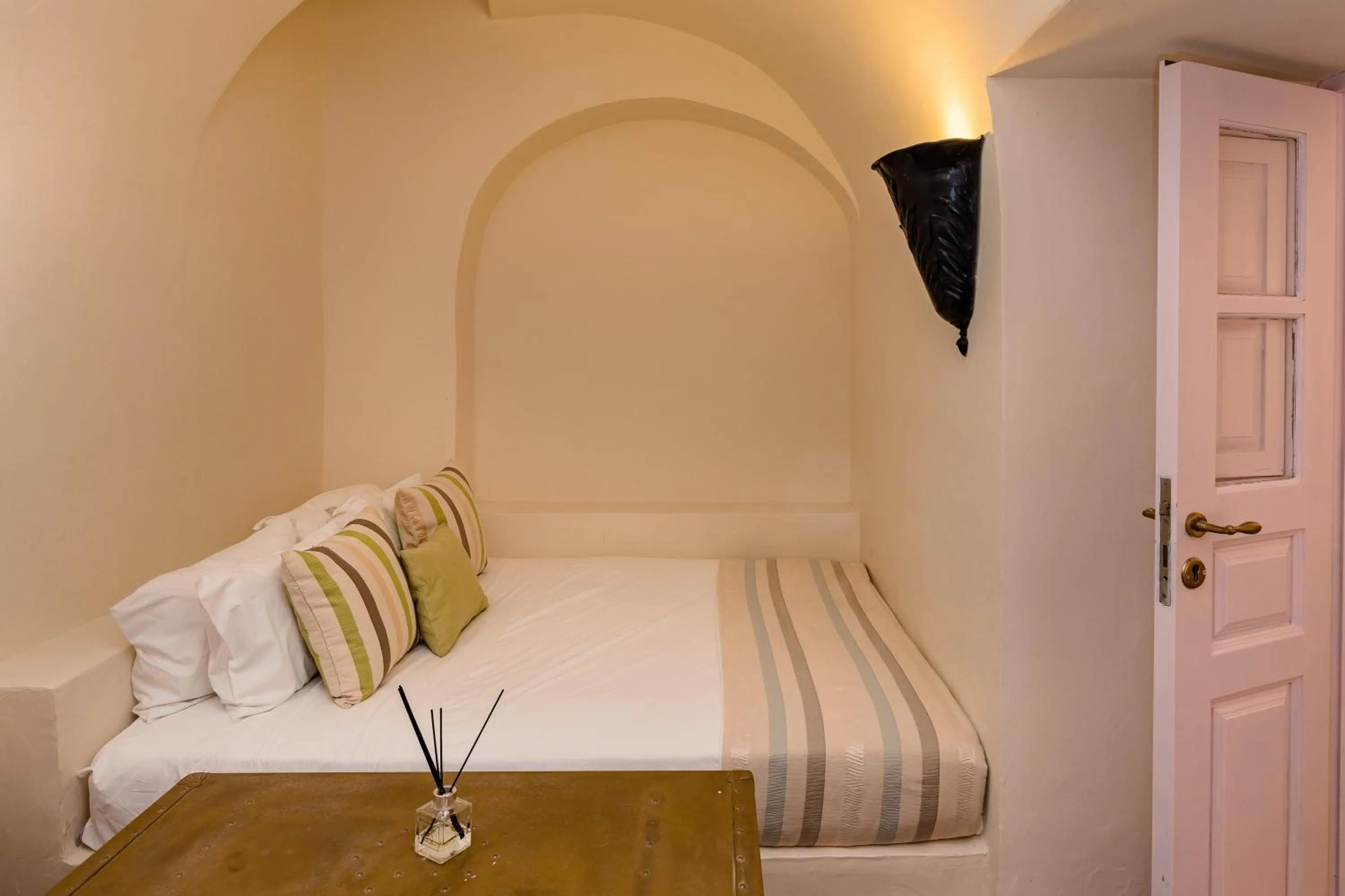 Bed in Zannos Melathron