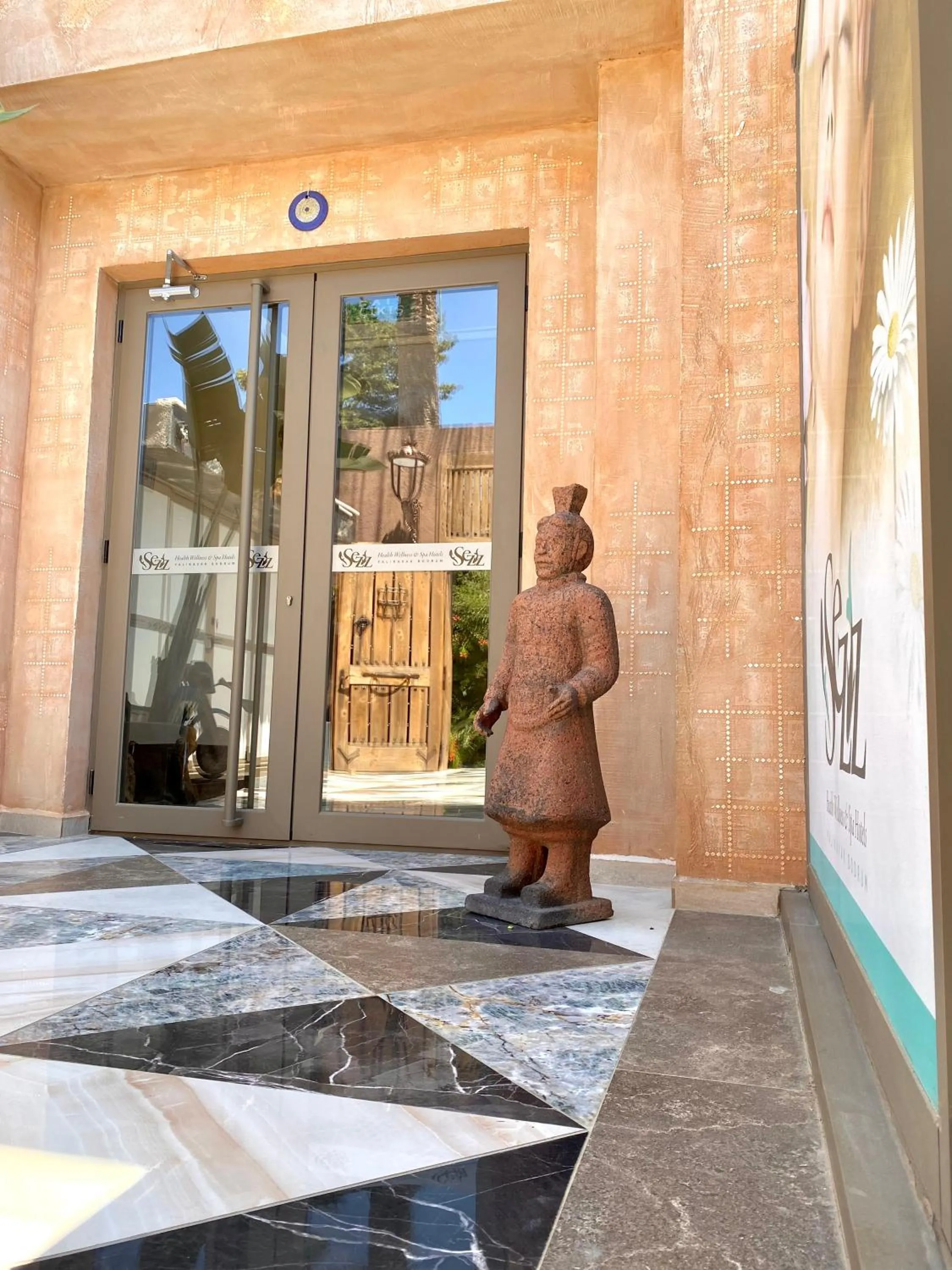 Facade/entrance in Sezz Hotels Spa Wellness Yalikavak Adult Only