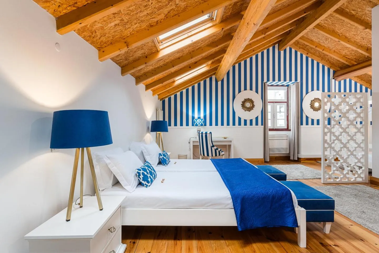 Bed in R3 Service - Five Senses in Coimbra